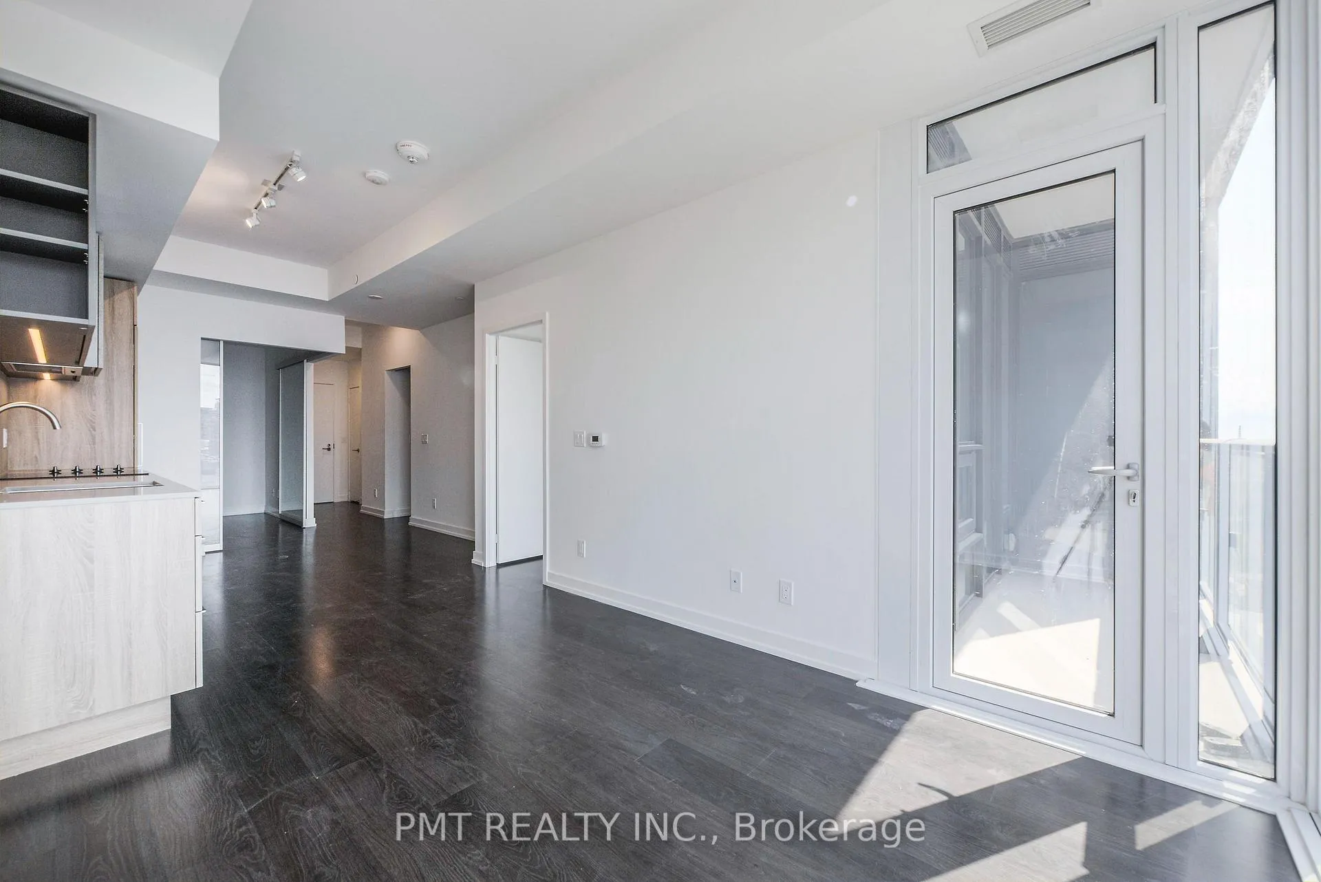 Photo 9 of Unit 710, 19 Western Battery Road, Toronto, Niagara — HOMEH