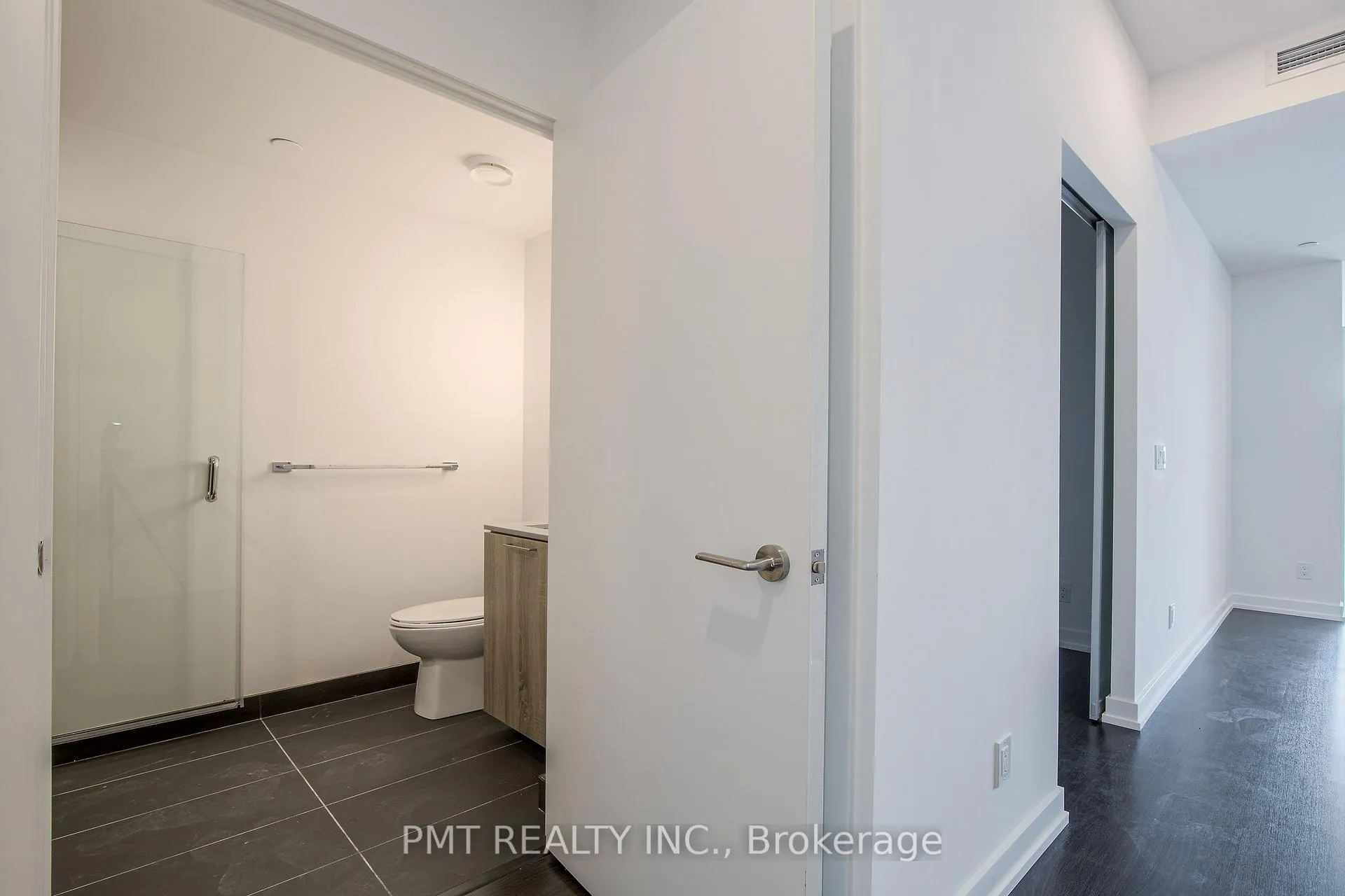 Photo 20 of Unit 710, 19 Western Battery Road, Toronto, Niagara — HOMEH