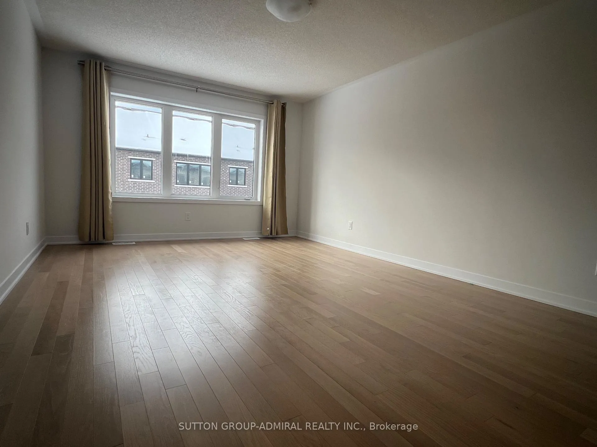 Photo 9 of 20 John Canning Way, Markham, Unionville — HOMEH