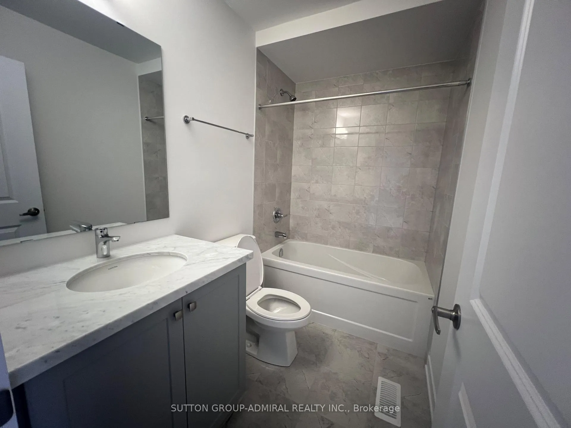 Photo 16 of 20 John Canning Way, Markham, Unionville — HOMEH