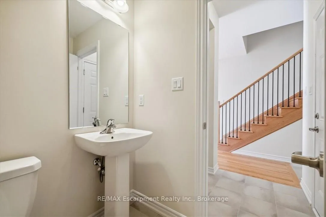 Photo 5 of 1396 National Common, Burlington, Tyandaga — HOMEH