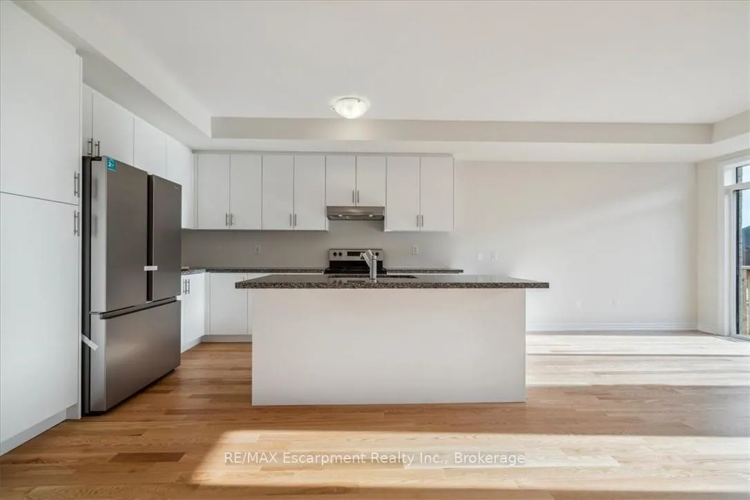 Photo 12 of 1396 National Common, Burlington, Tyandaga — HOMEH