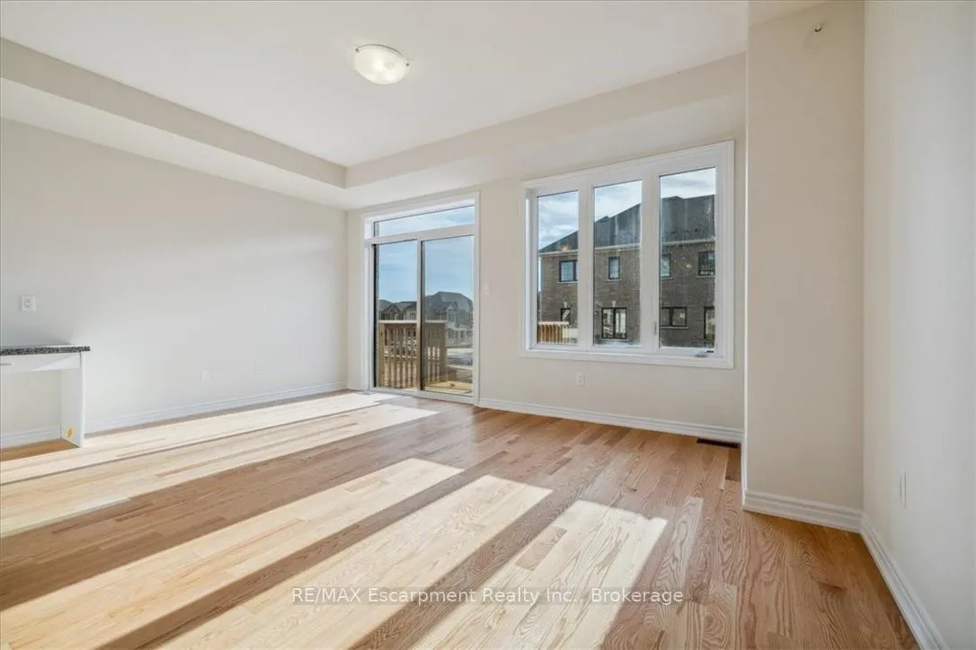 Photo 16 of 1396 National Common, Burlington, Tyandaga — HOMEH
