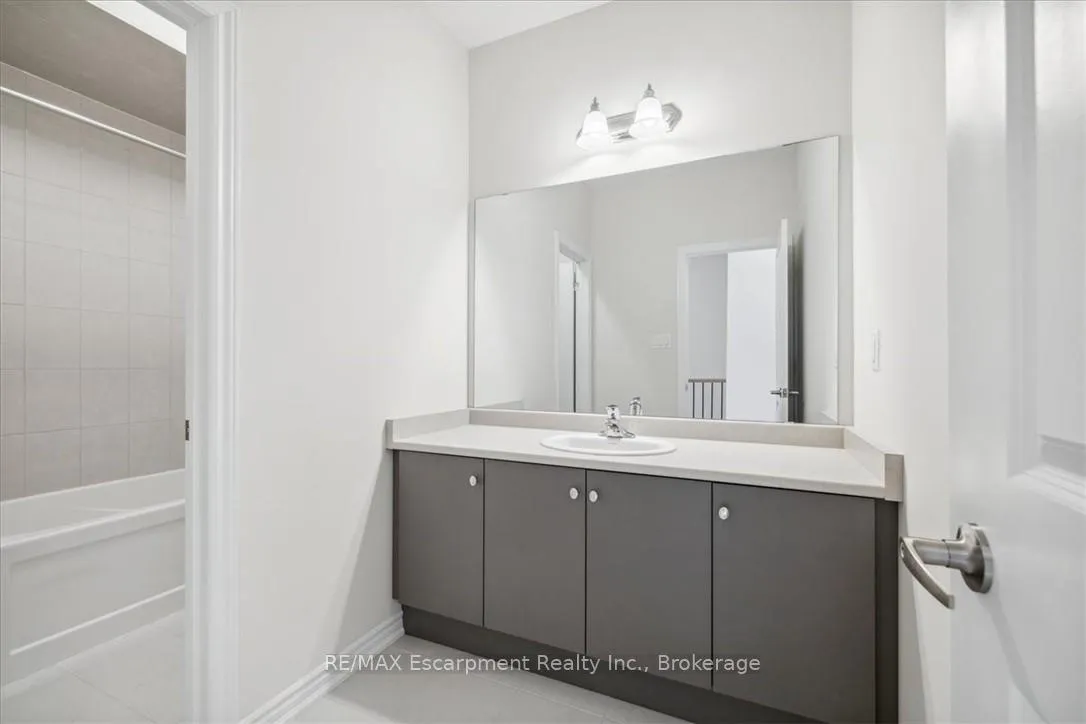 Photo 28 of 1396 National Common, Burlington, Tyandaga — HOMEH
