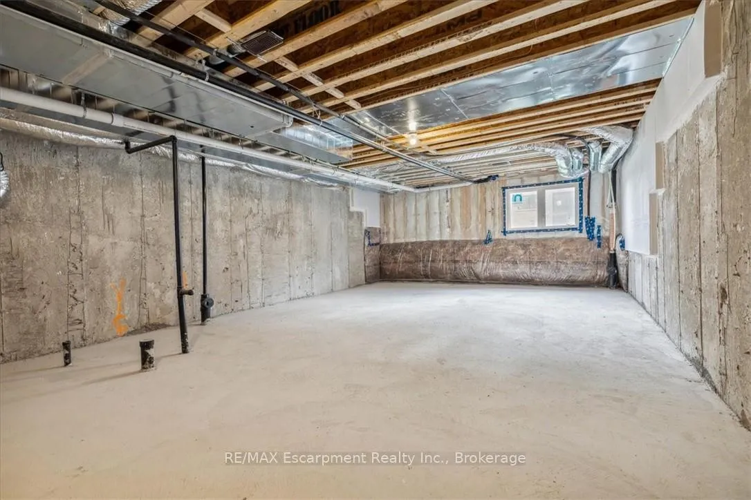 Photo 31 of 1396 National Common, Burlington, Tyandaga — HOMEH