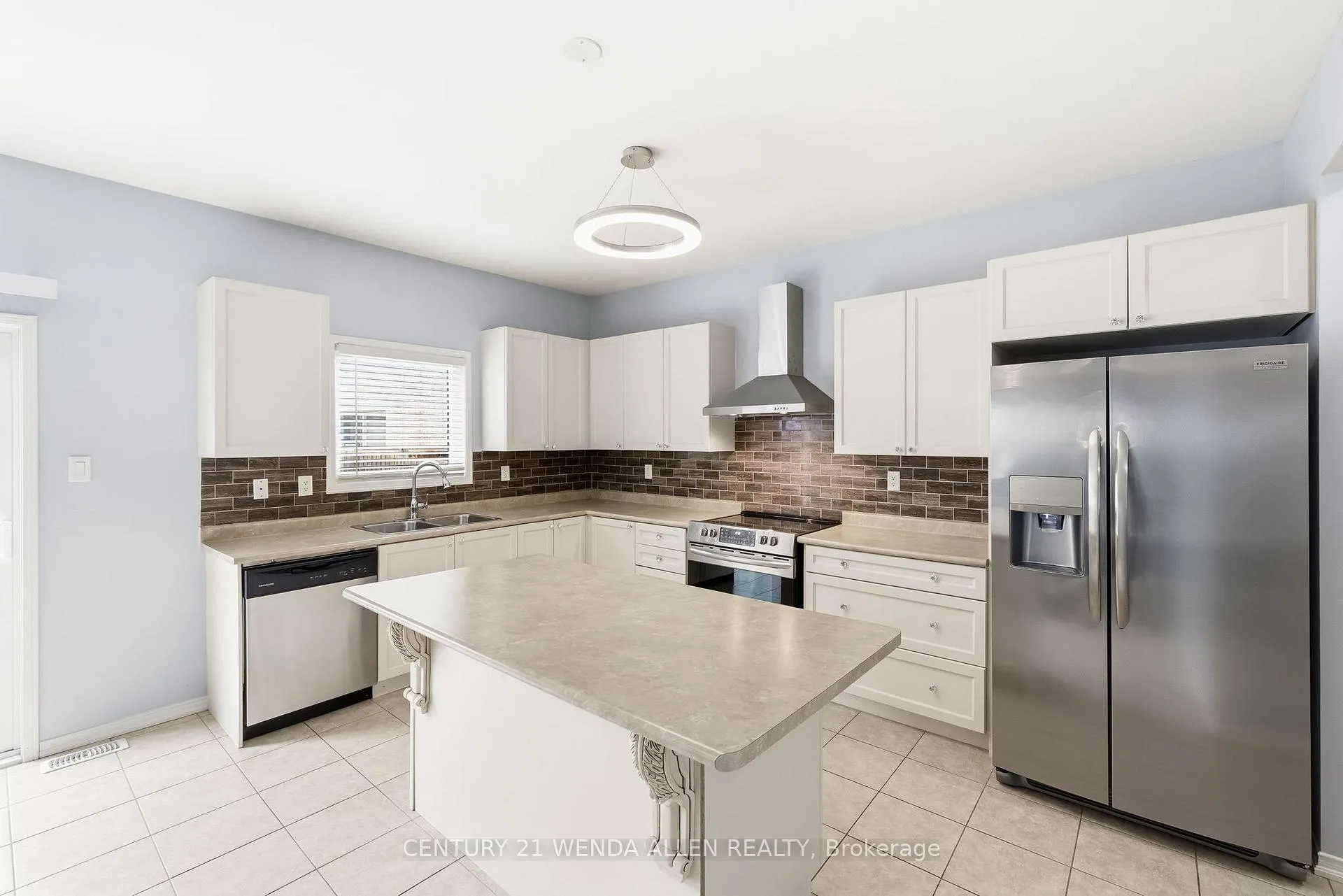 Photo 12 of 1965 Kurelo Drive, Oshawa, Taunton — HOMEH