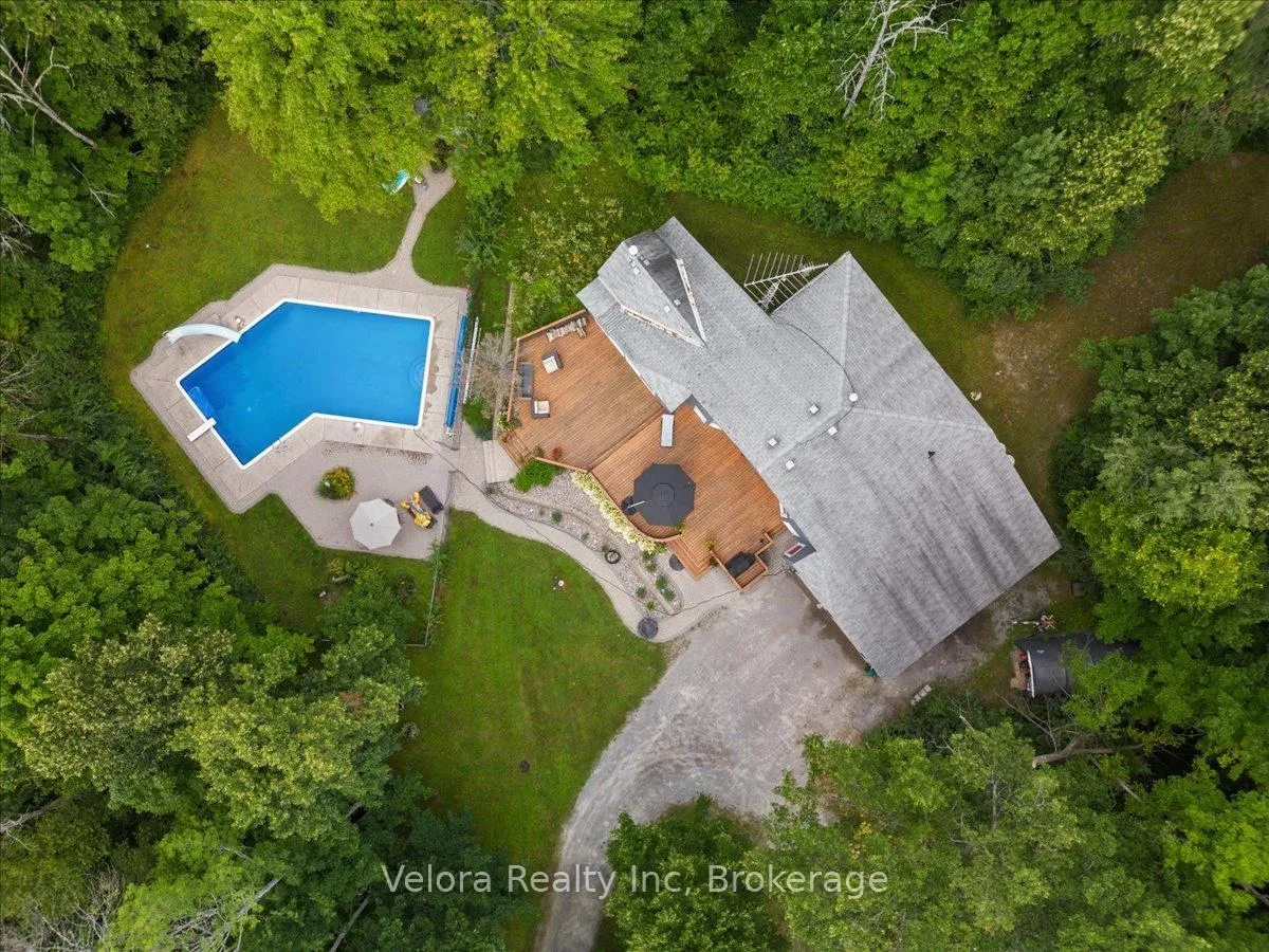 Photo 2 of 528 Opeongo Road, Renfrew — HOMEH