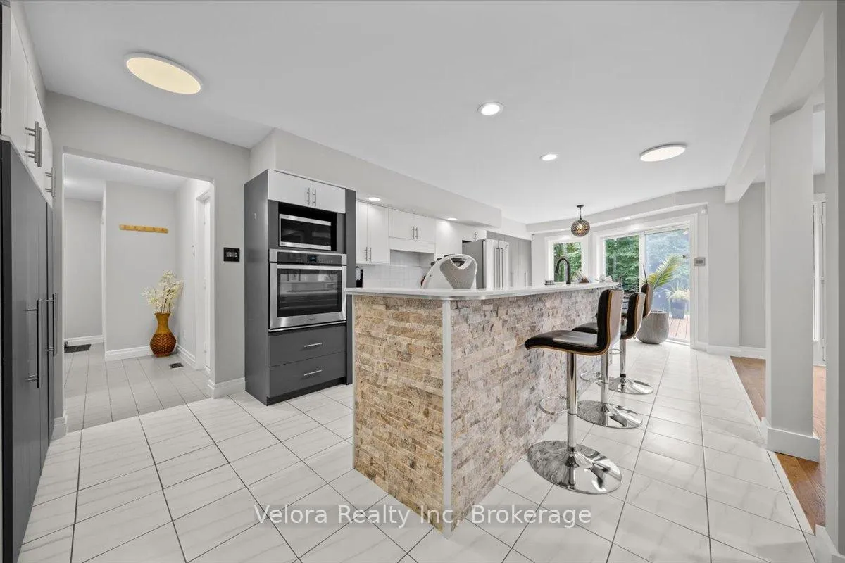 Photo 10 of 528 Opeongo Road, Renfrew — HOMEH