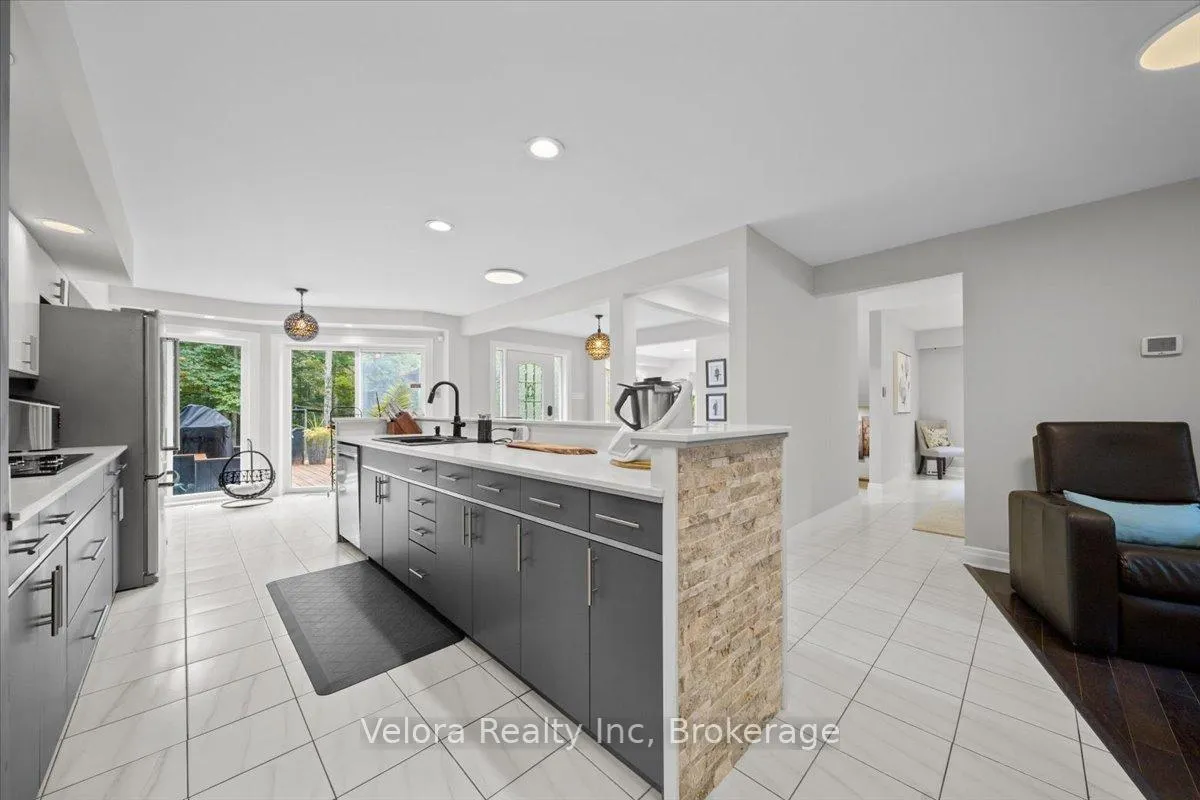 Photo 12 of 528 Opeongo Road, Renfrew — HOMEH