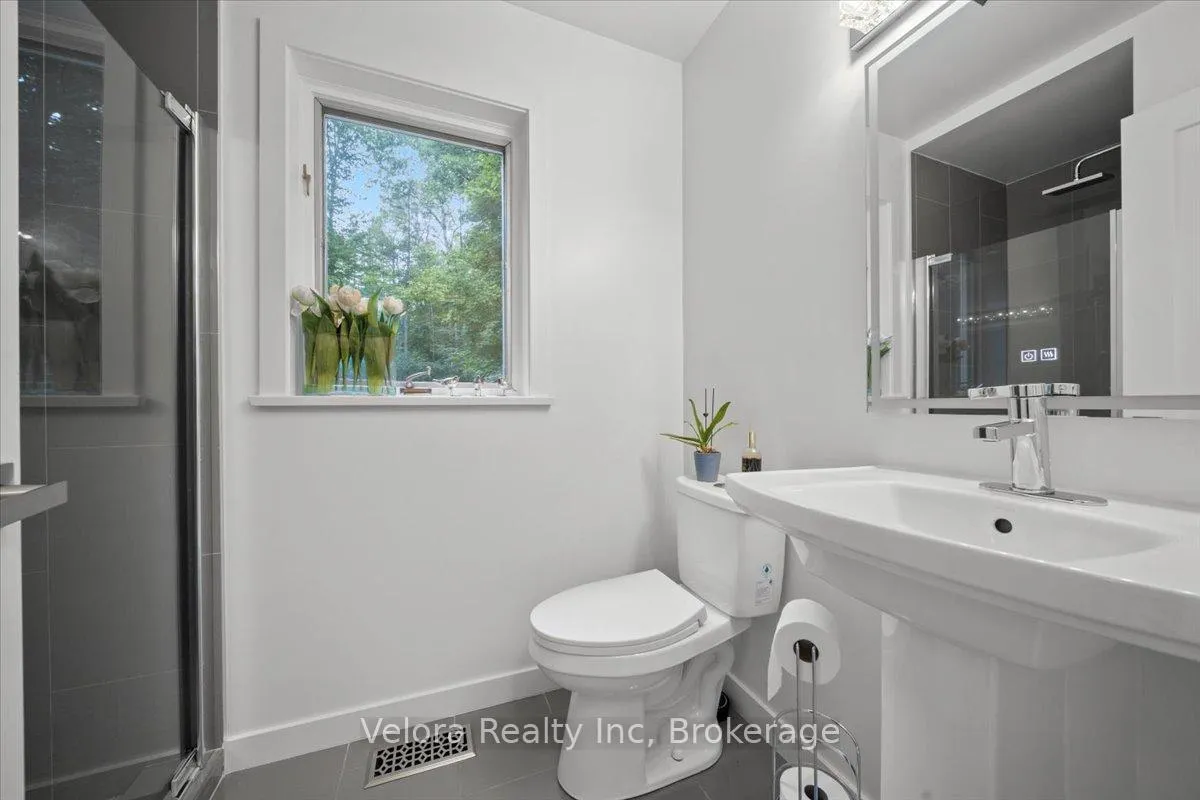 Photo 14 of 528 Opeongo Road, Renfrew — HOMEH