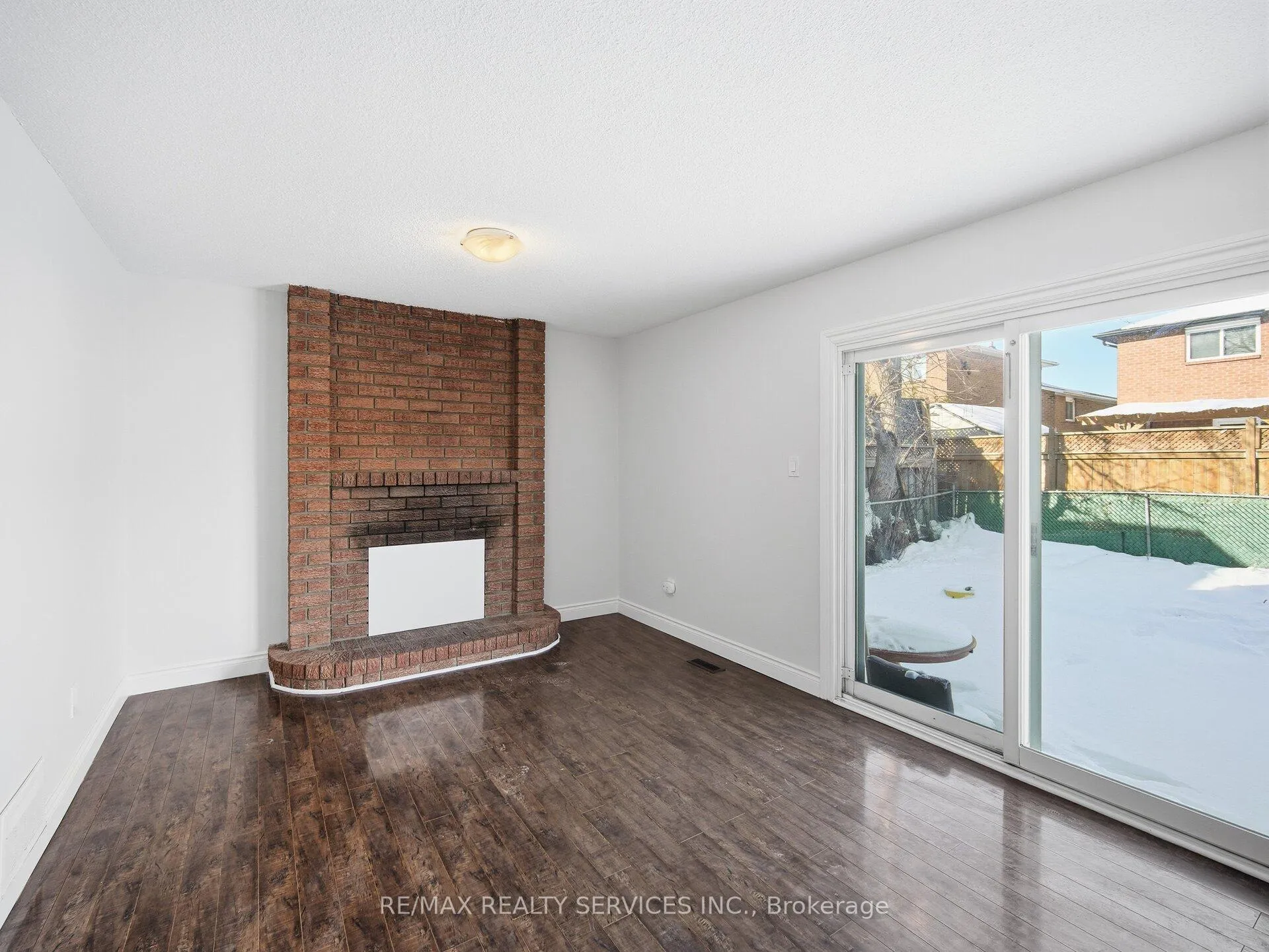 Photo 17 of Unit LOWER, 8 Deerpark Crescent S, Brampton, Brampton West — HOMEH