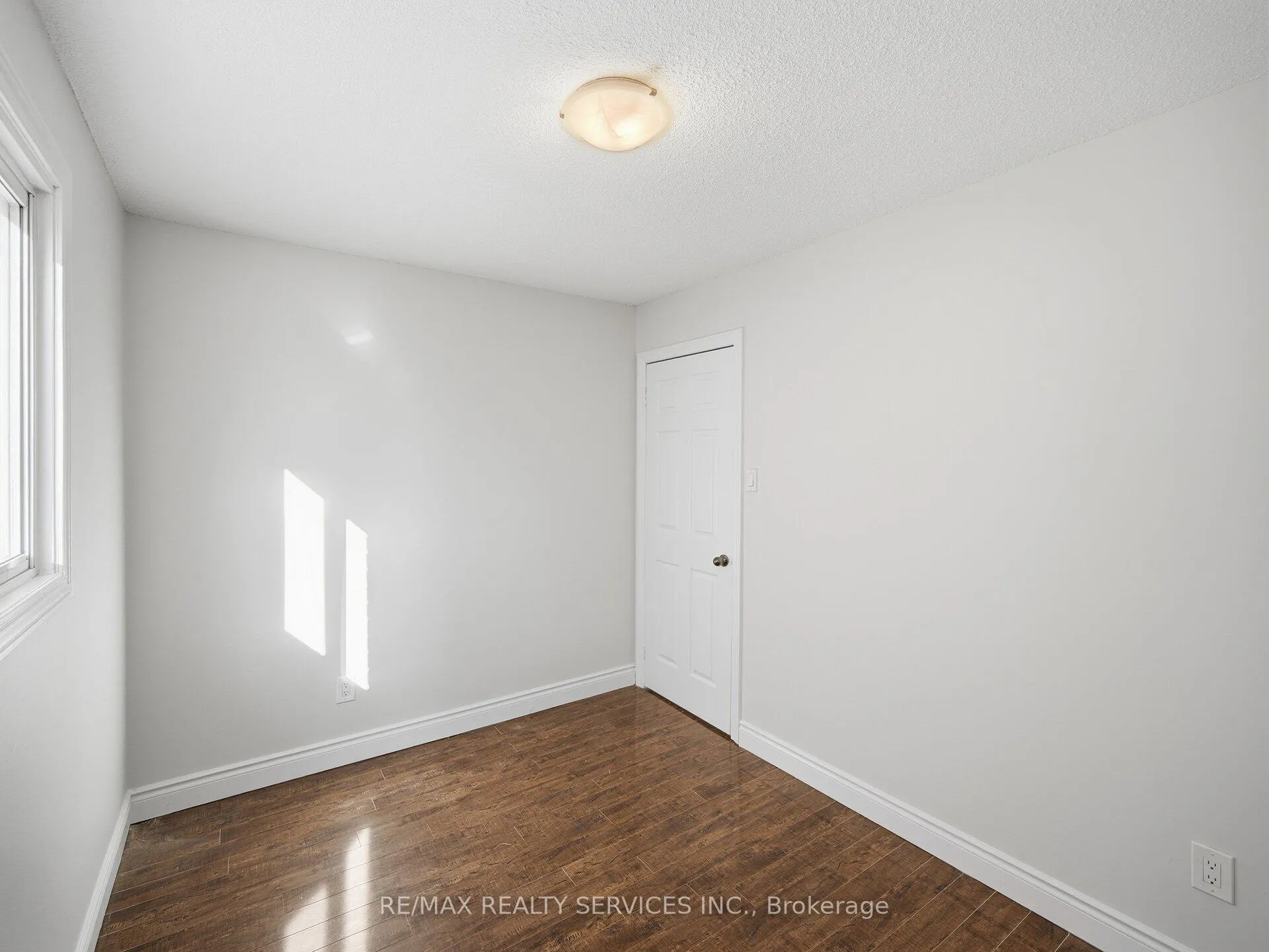Photo 24 of Unit LOWER, 8 Deerpark Crescent S, Brampton, Brampton West — HOMEH