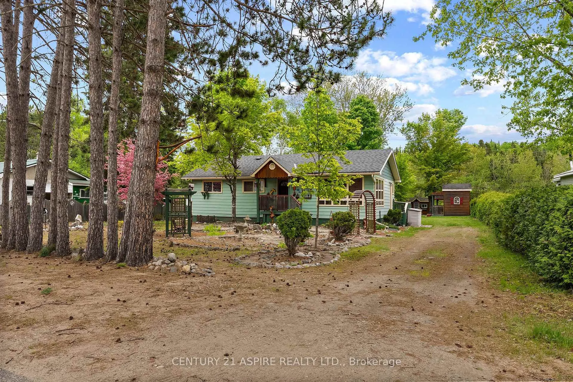 Photo 3 of 37 Mill Street, South Algonquin — HOMEH