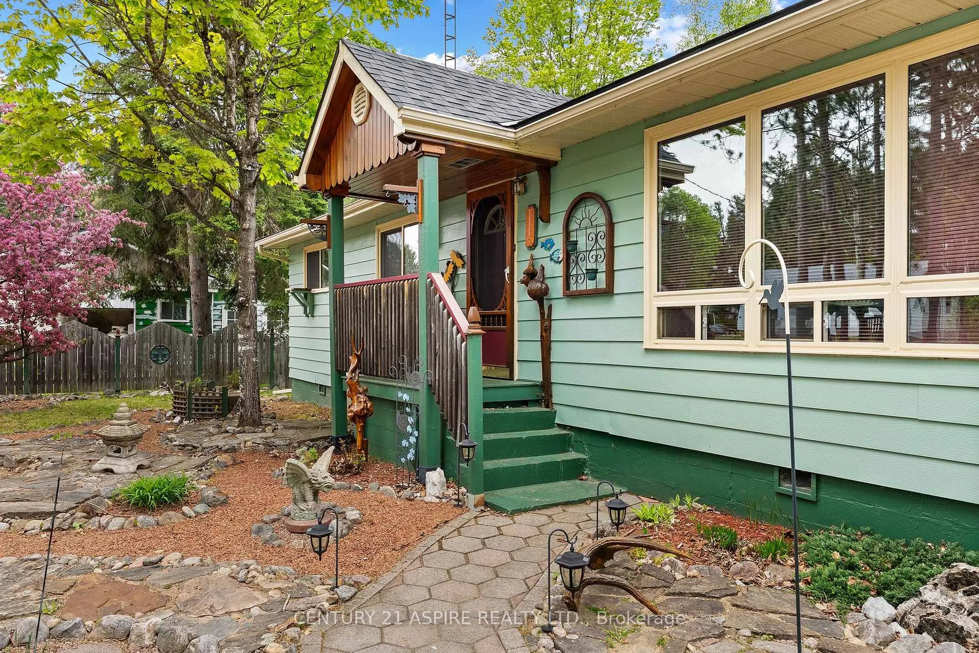 Photo 5 of 37 Mill Street, South Algonquin — HOMEH
