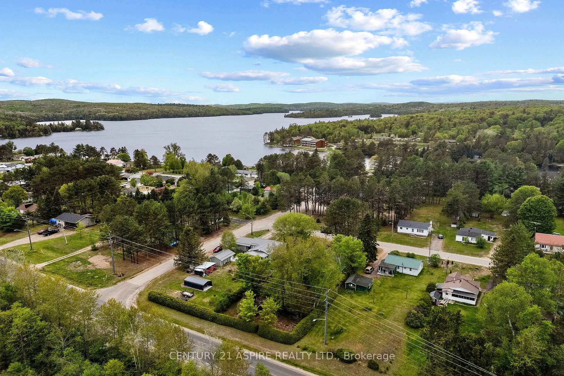 Photo 33 of 37 Mill Street, South Algonquin — HOMEH