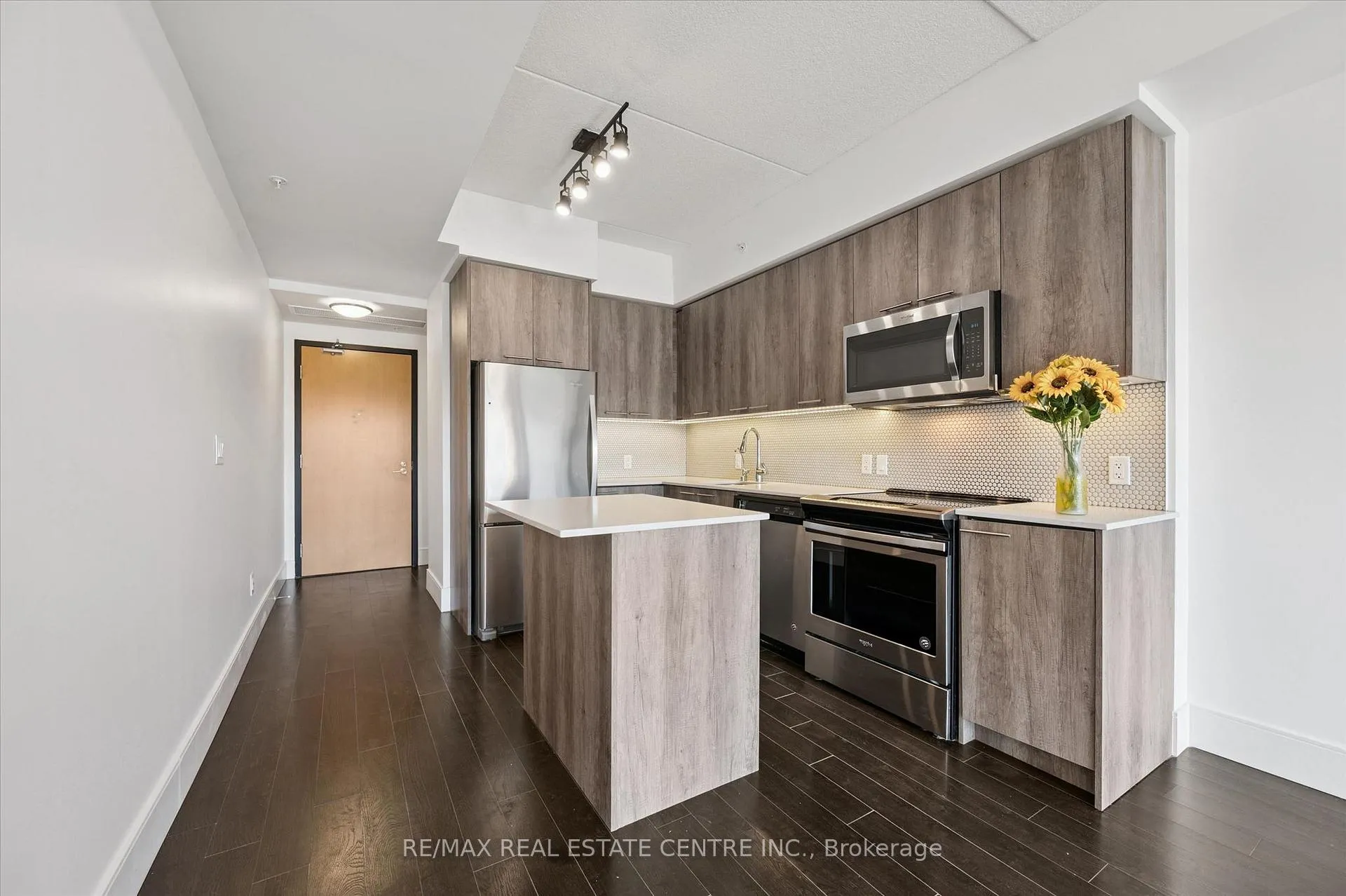 Photo 3 of Unit 203, 15 Prince Albert Boulevard, Kitchener — HOMEH