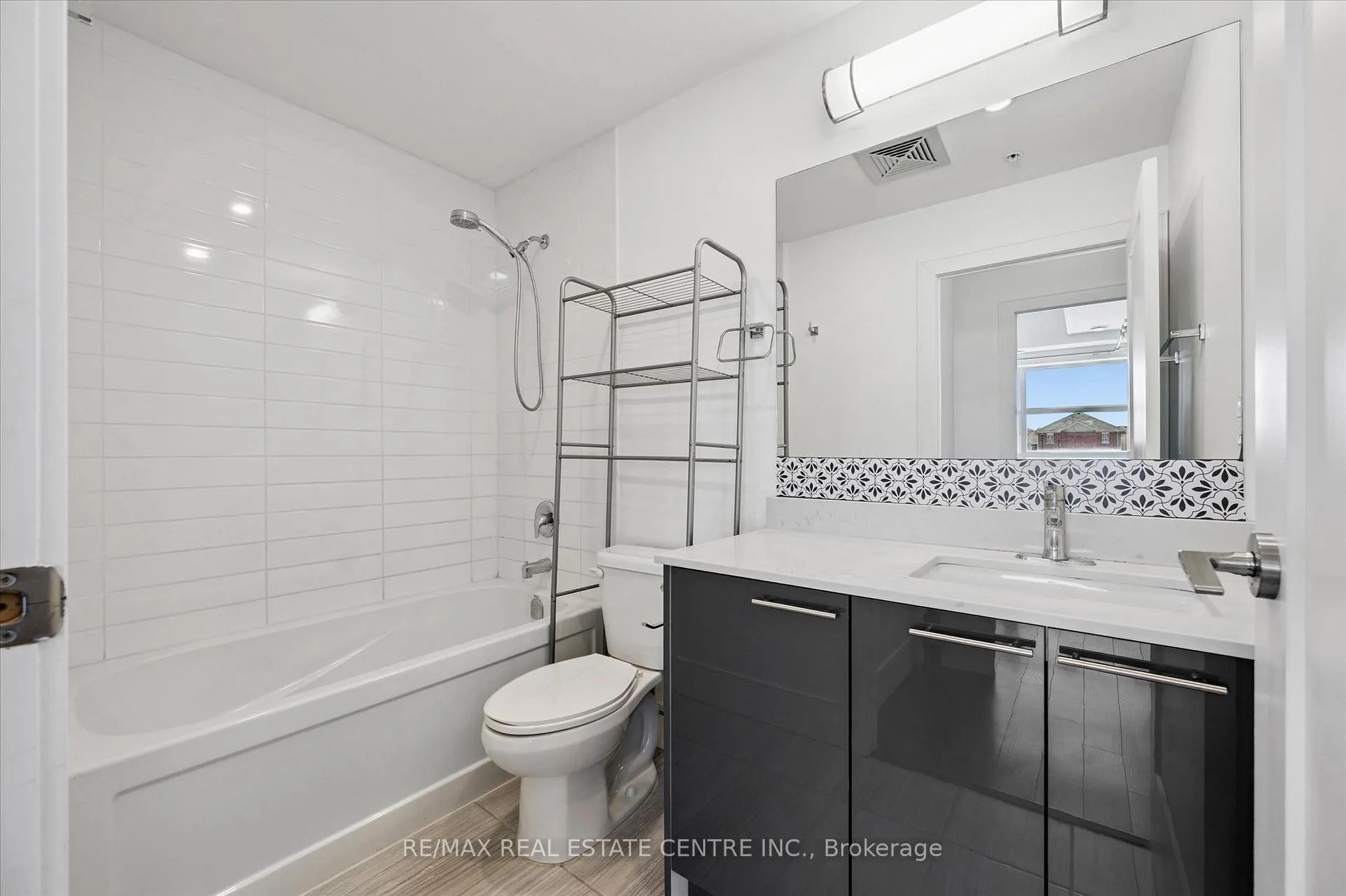 Photo 8 of Unit 203, 15 Prince Albert Boulevard, Kitchener — HOMEH
