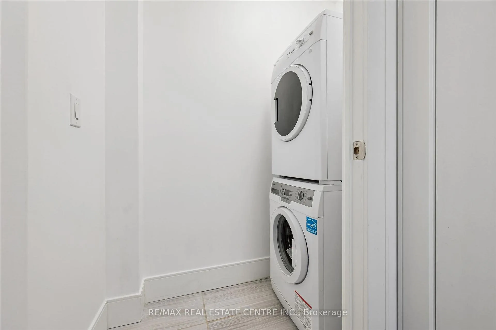 Photo 9 of Unit 203, 15 Prince Albert Boulevard, Kitchener — HOMEH
