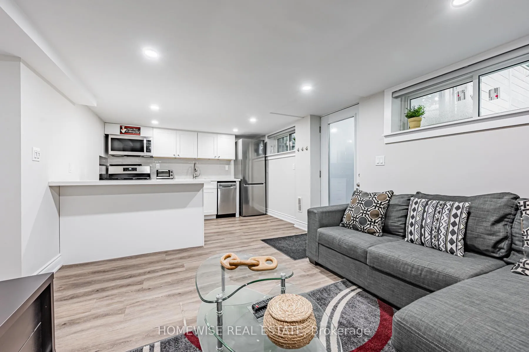 Photo 4 of Unit Lower, 68 Fairleigh Crescent, Toronto, Forest Hill North — HOMEH