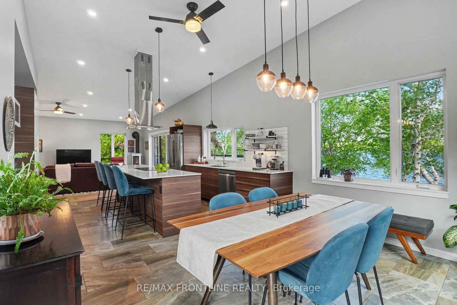 Photo 4 of 24 Starlight Lane, Rideau Lakes, Rideau Lakes (North Crosby) Twp — HOMEH