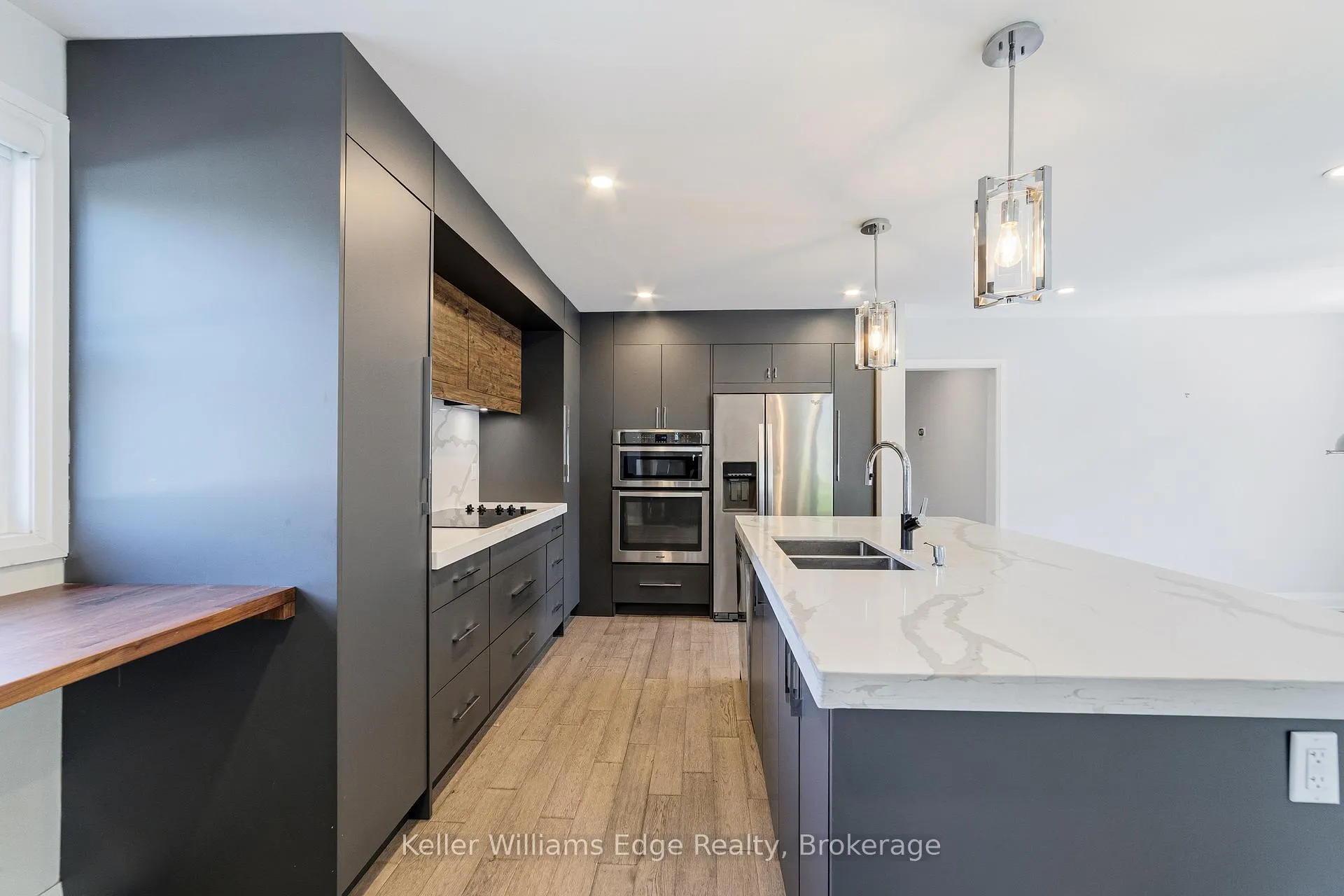 Photo 9 of Unit Upper, 2300 Wagner Crescent, Burlington, Brant — HOMEH