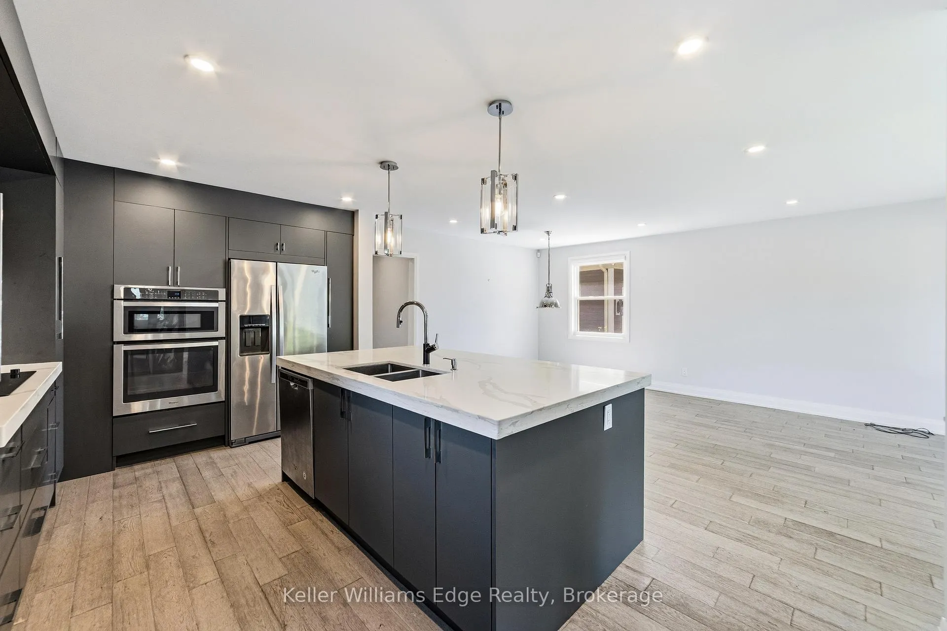 Photo 10 of Unit Upper, 2300 Wagner Crescent, Burlington, Brant — HOMEH