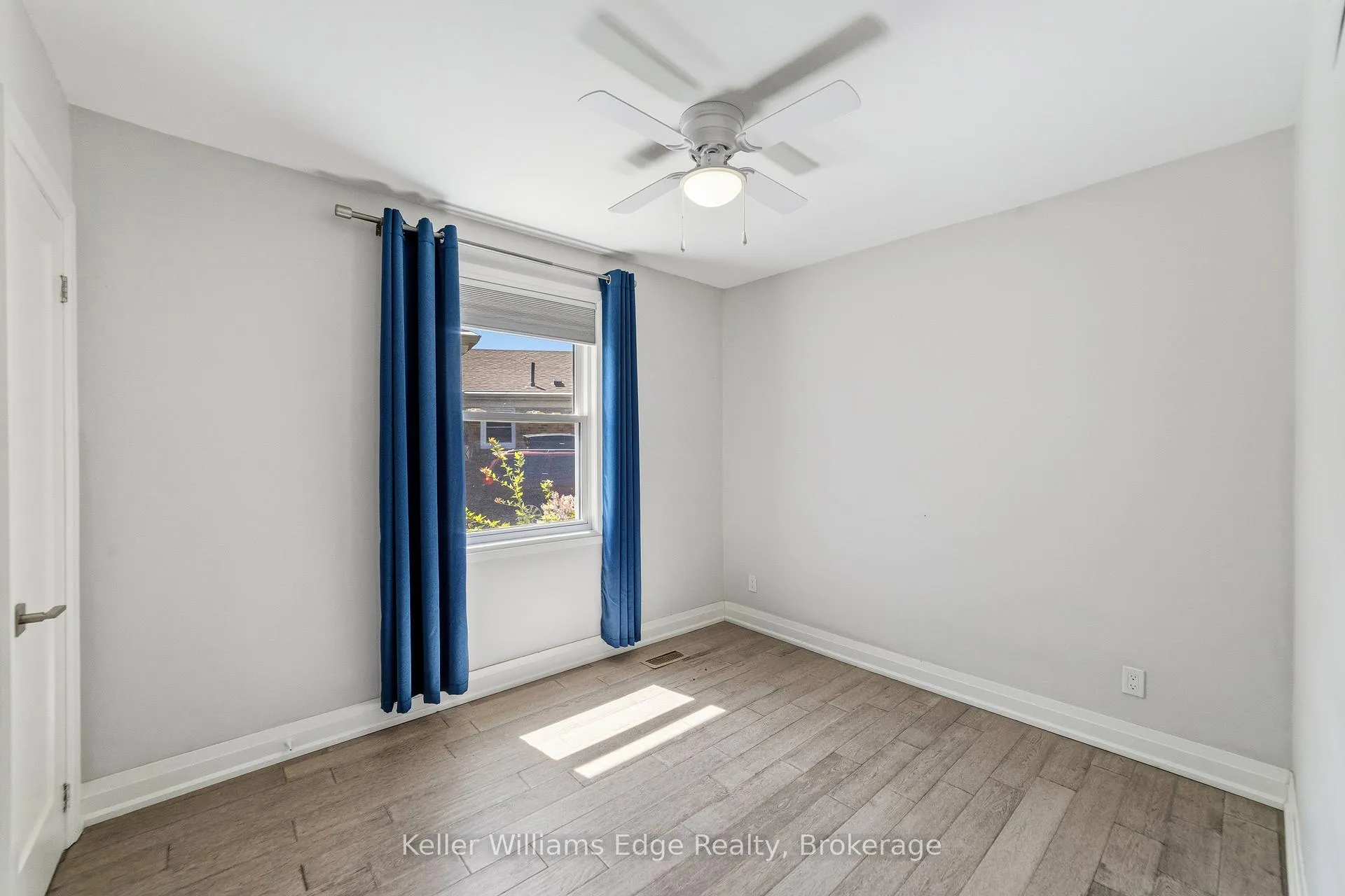 Photo 15 of Unit Upper, 2300 Wagner Crescent, Burlington, Brant — HOMEH