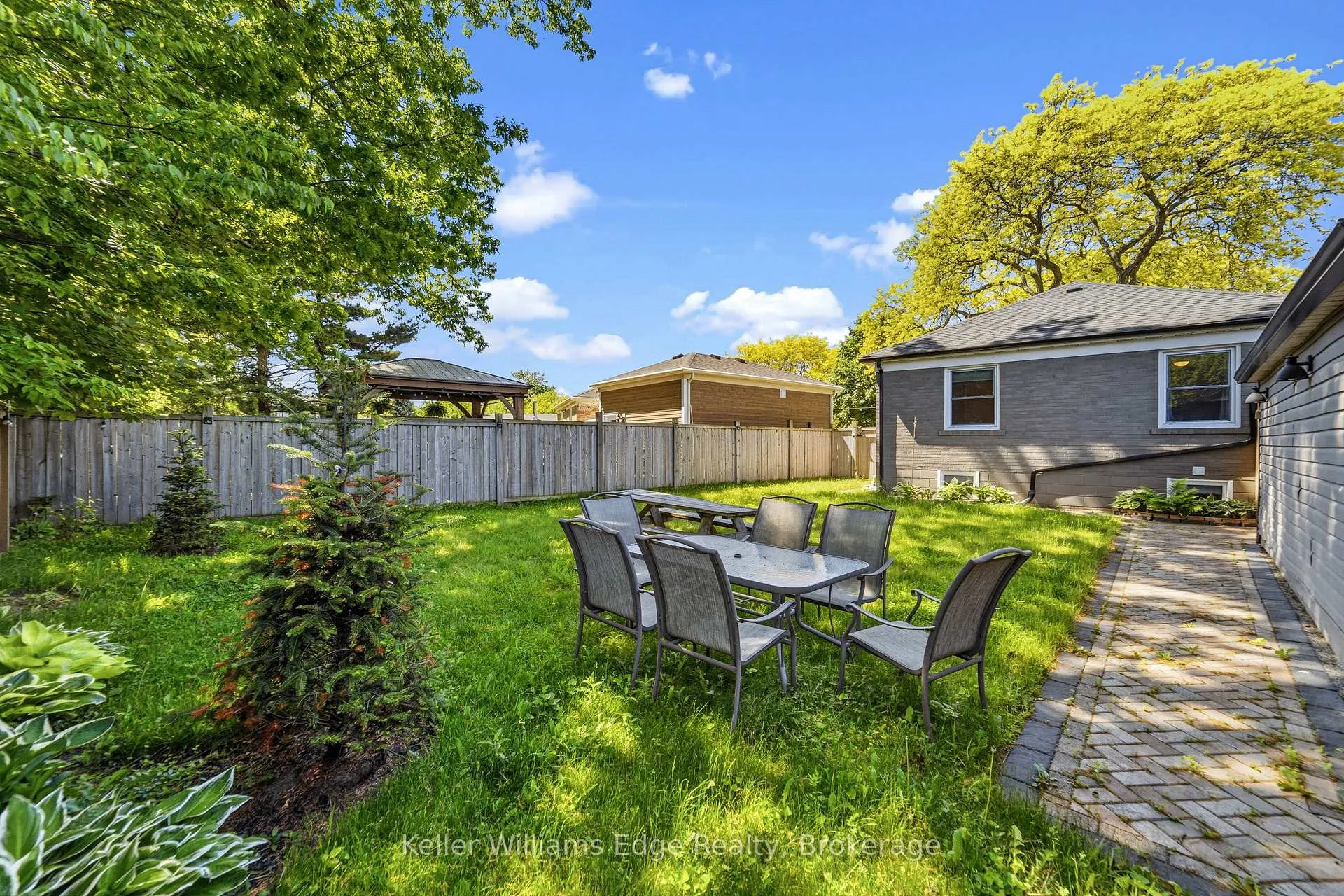 Photo 19 of Unit Upper, 2300 Wagner Crescent, Burlington, Brant — HOMEH