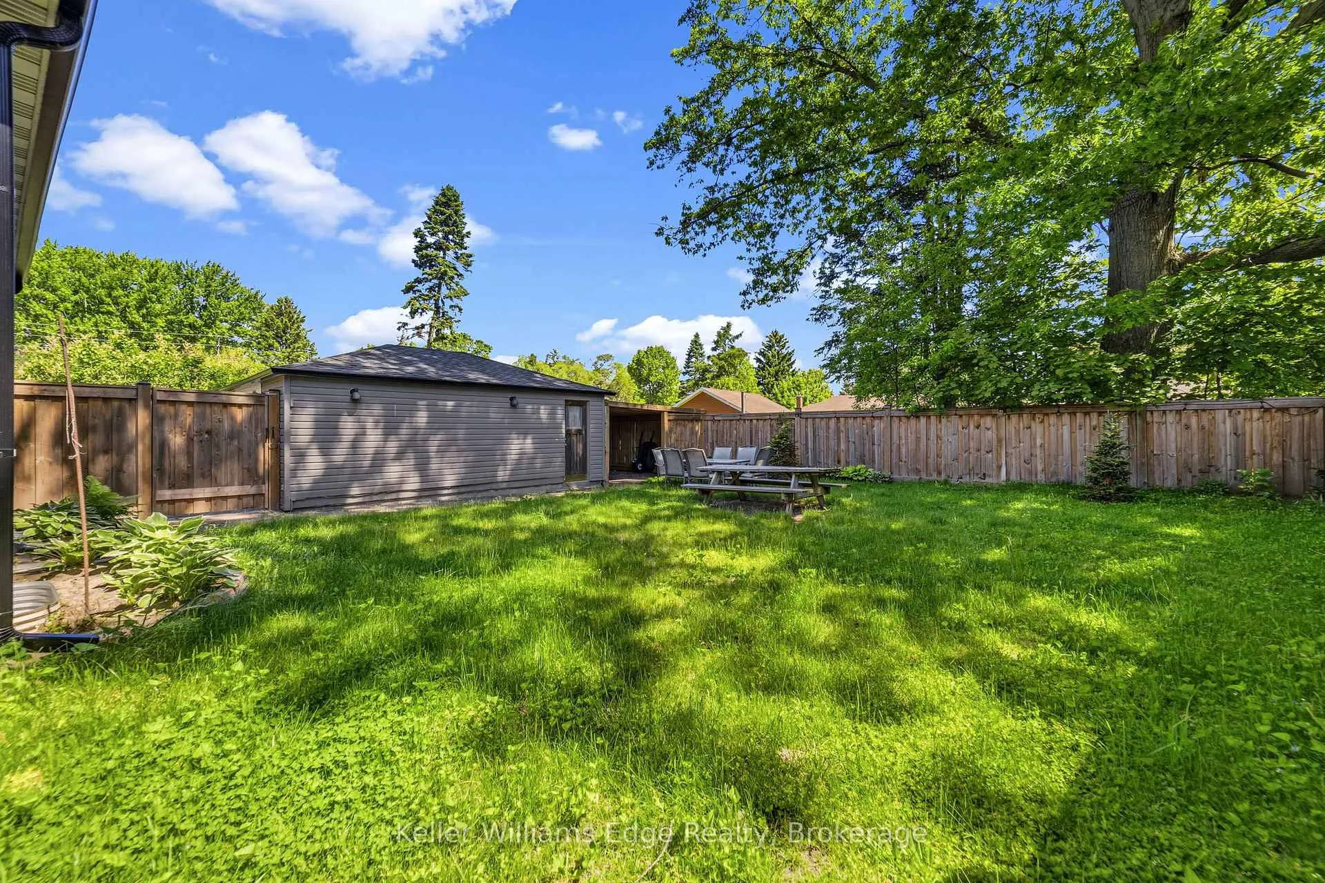 Photo 21 of Unit Upper, 2300 Wagner Crescent, Burlington, Brant — HOMEH