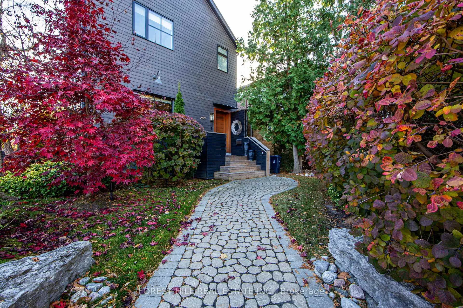 Photo 2 of 257 Manor Road E, Toronto, Mount Pleasant East — HOMEH