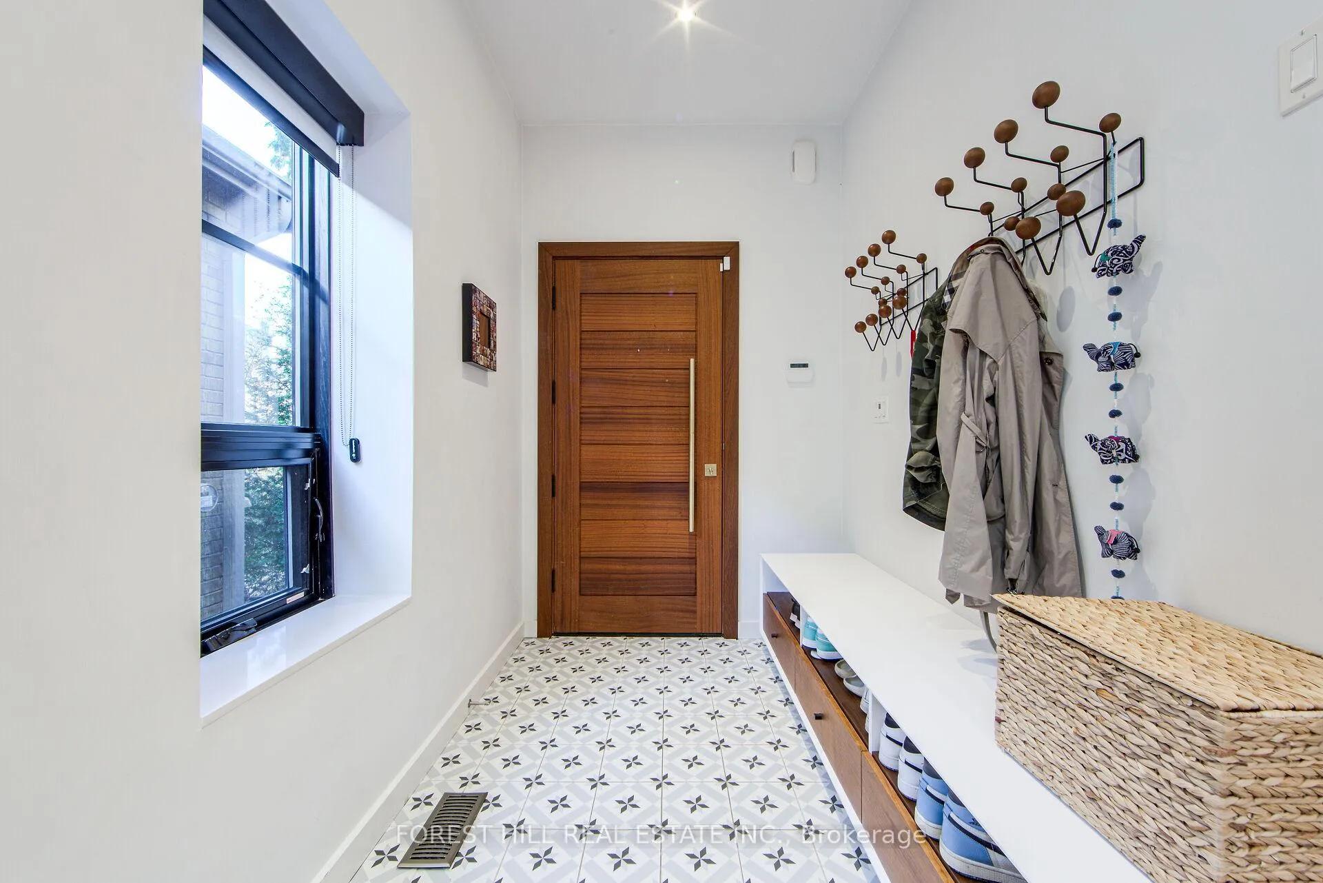 Photo 5 of 257 Manor Road E, Toronto, Mount Pleasant East — HOMEH