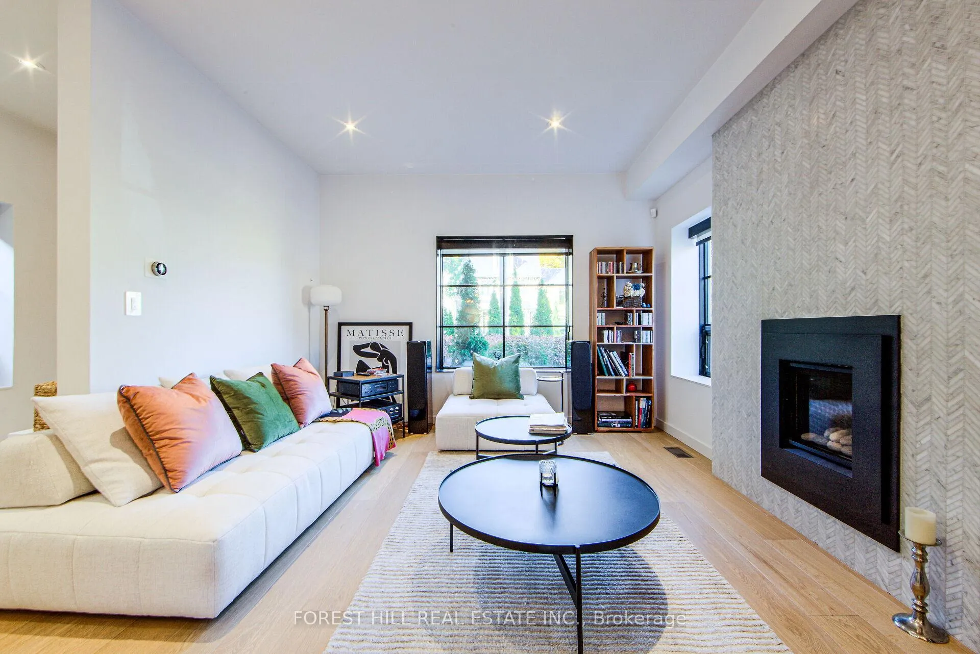 Photo 8 of 257 Manor Road E, Toronto, Mount Pleasant East — HOMEH