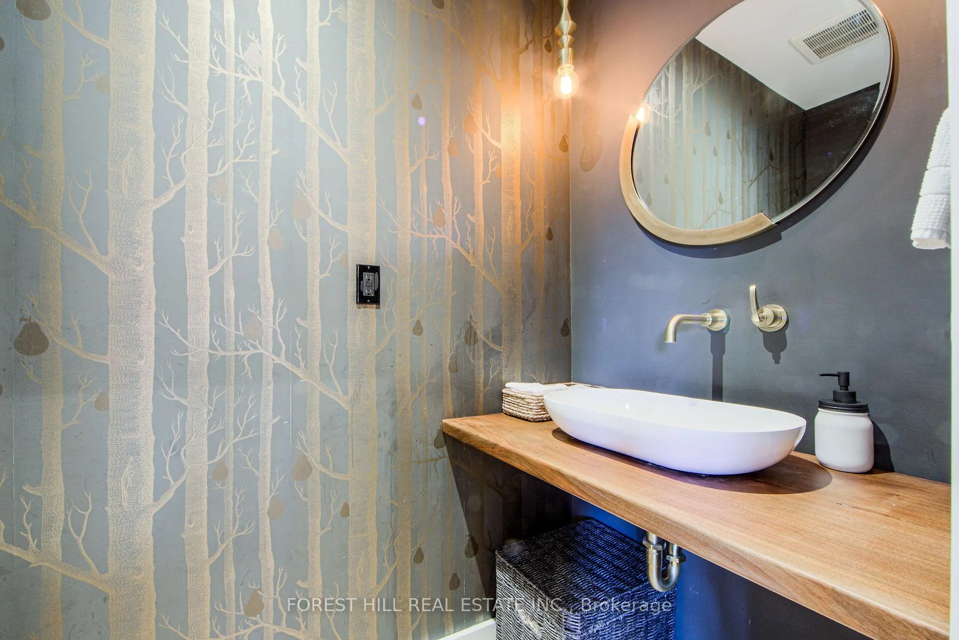 Photo 24 of 257 Manor Road E, Toronto, Mount Pleasant East — HOMEH