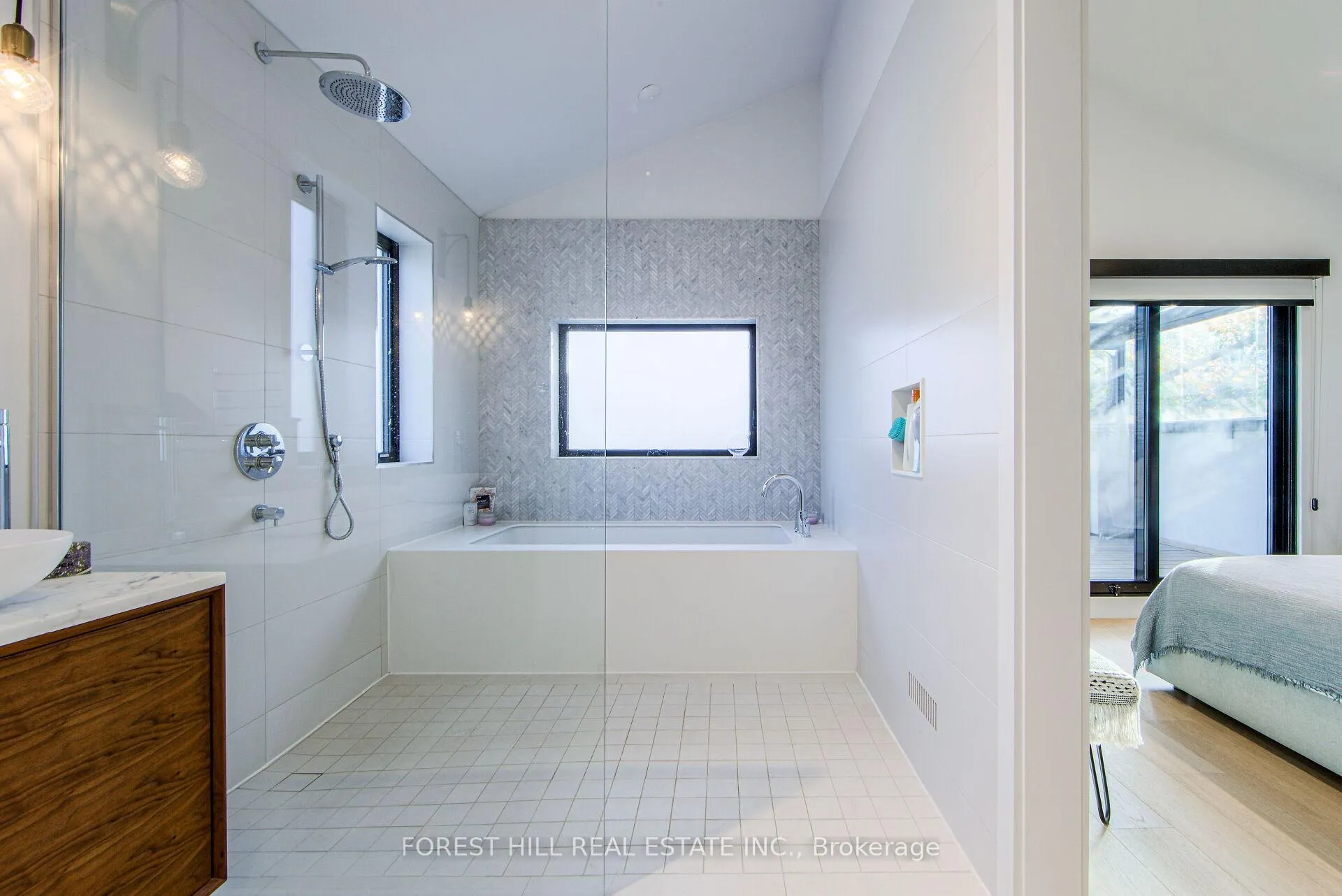 Photo 32 of 257 Manor Road E, Toronto, Mount Pleasant East — HOMEH
