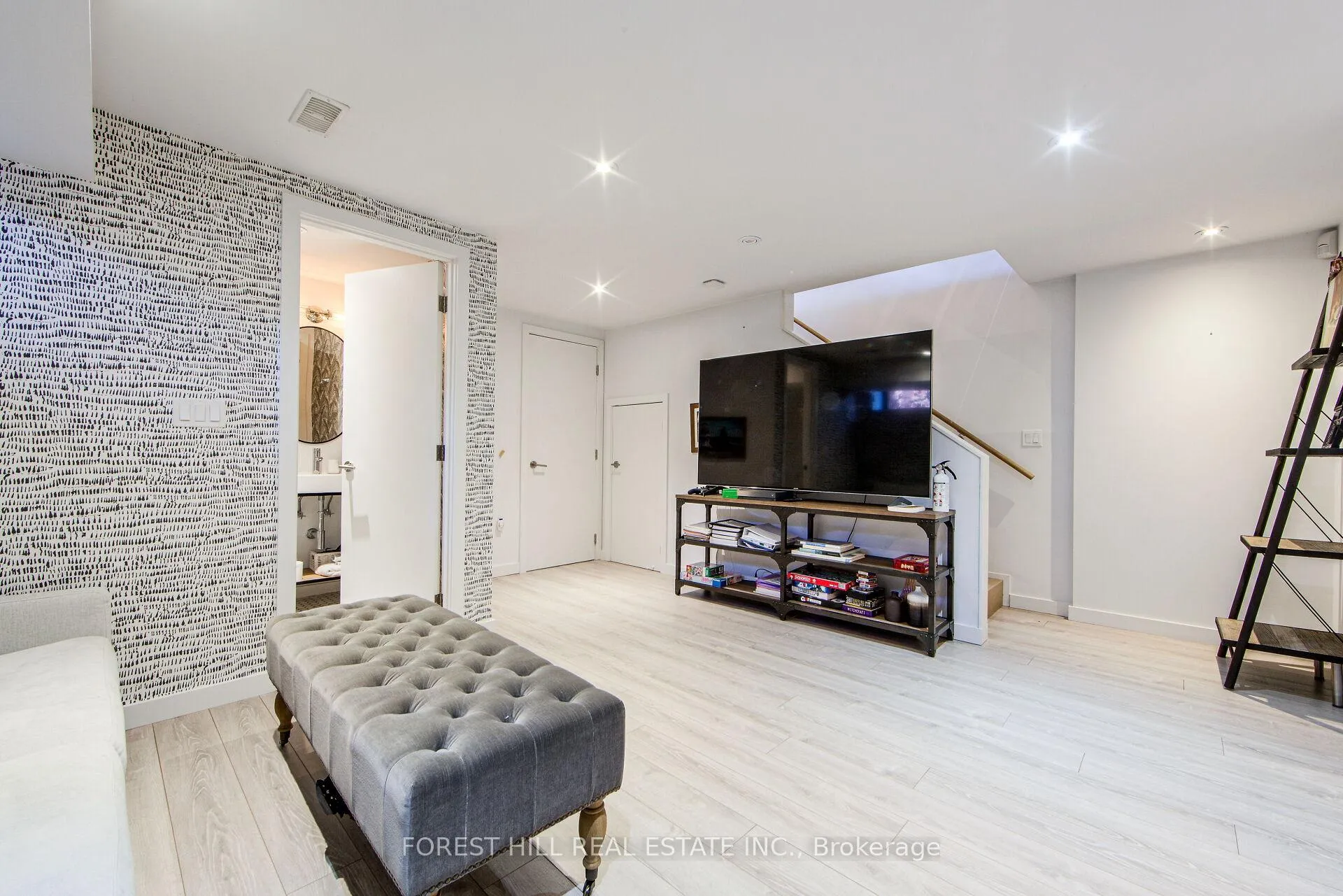 Photo 38 of 257 Manor Road E, Toronto, Mount Pleasant East — HOMEH