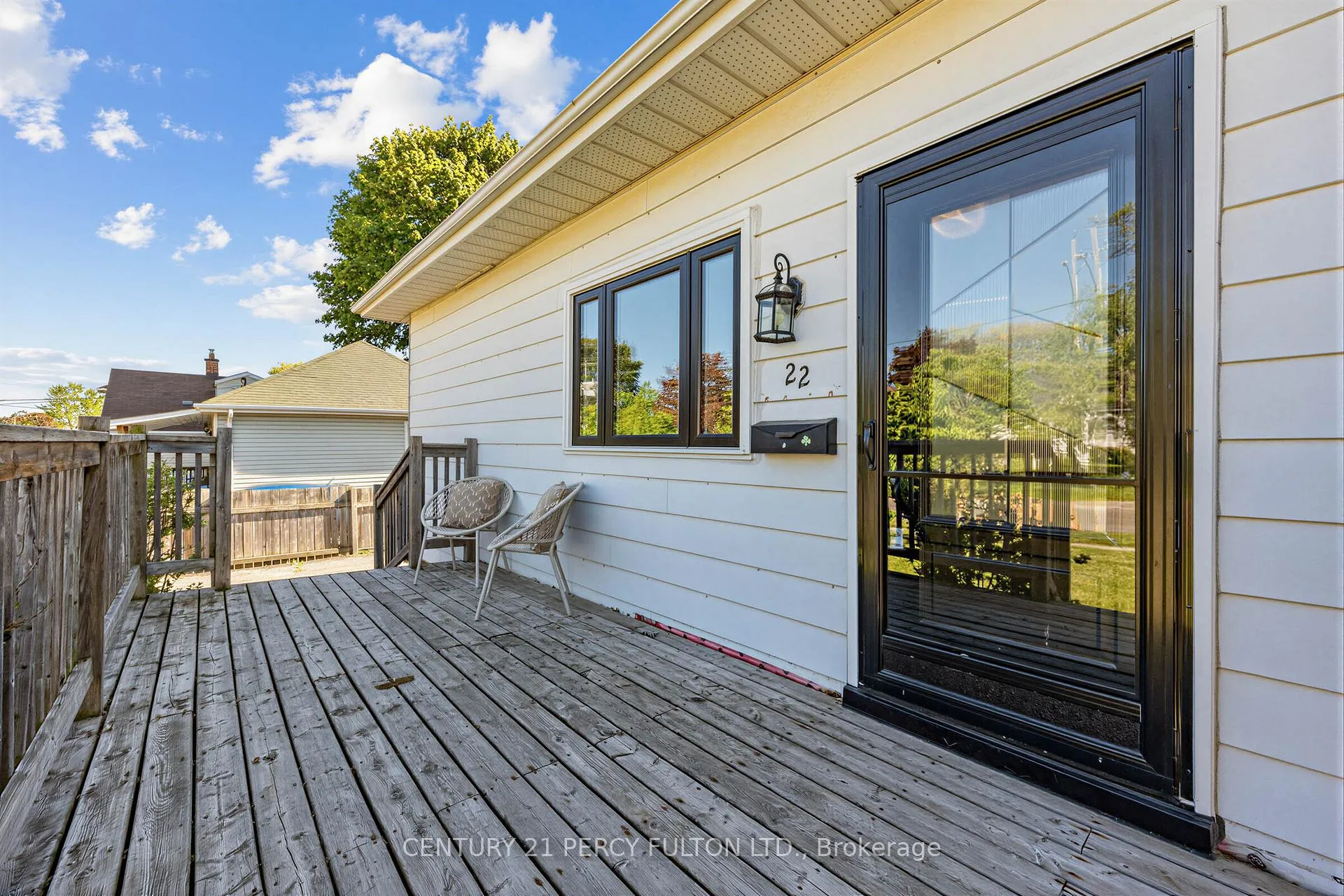 Photo 3 of 22 Westmount Street, Oshawa, Vanier — HOMEH