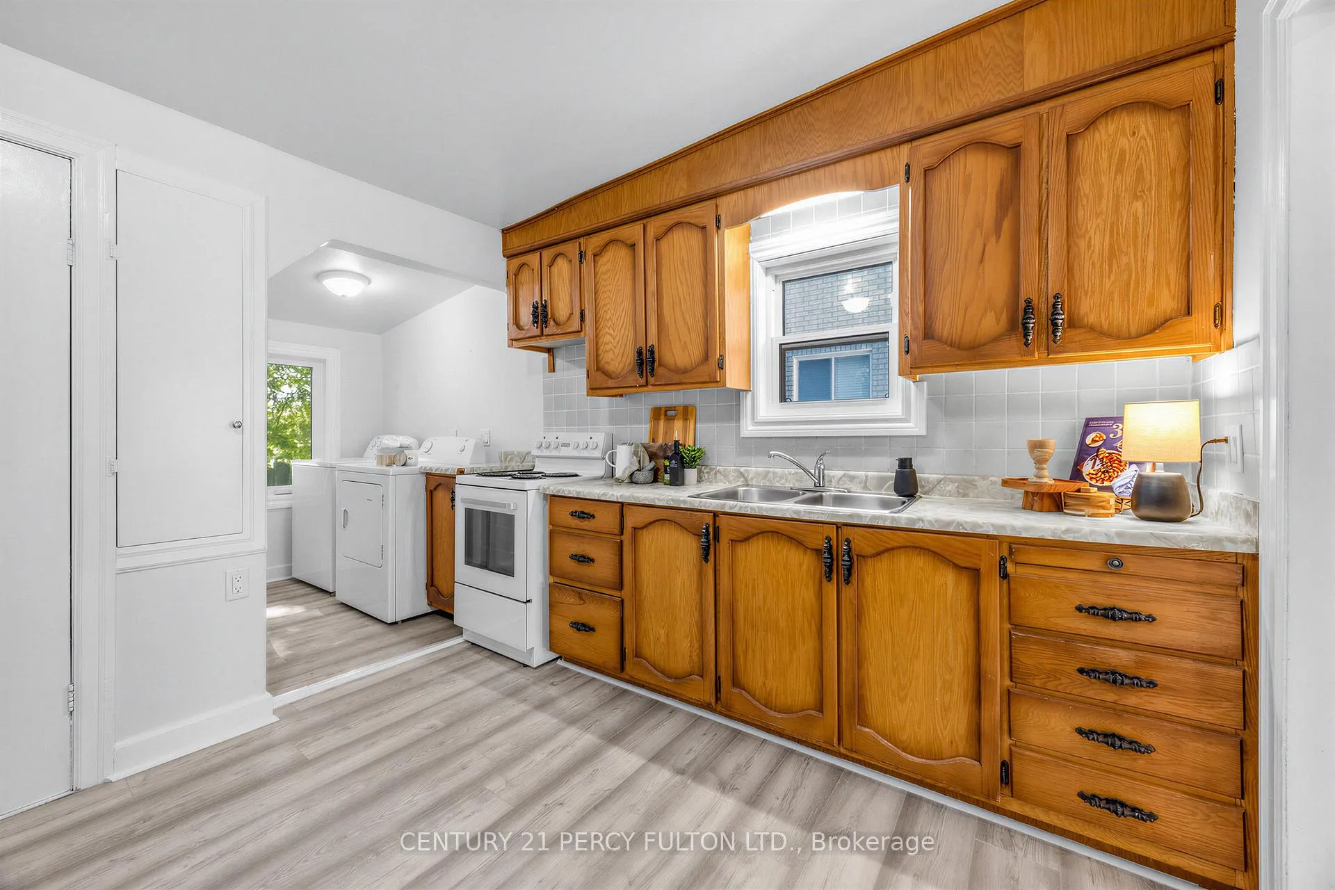 Photo 9 of 22 Westmount Street, Oshawa, Vanier — HOMEH