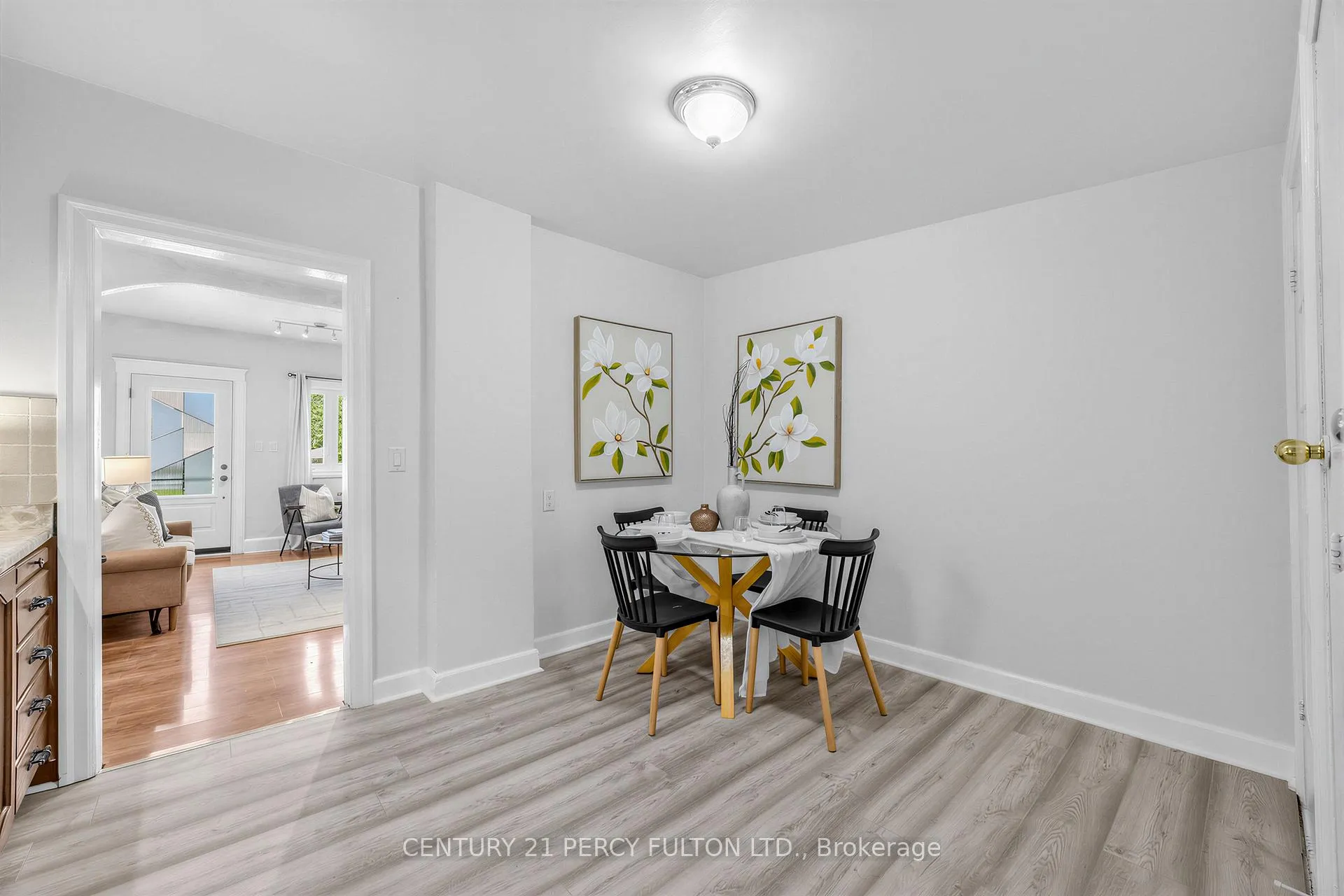 Photo 11 of 22 Westmount Street, Oshawa, Vanier — HOMEH