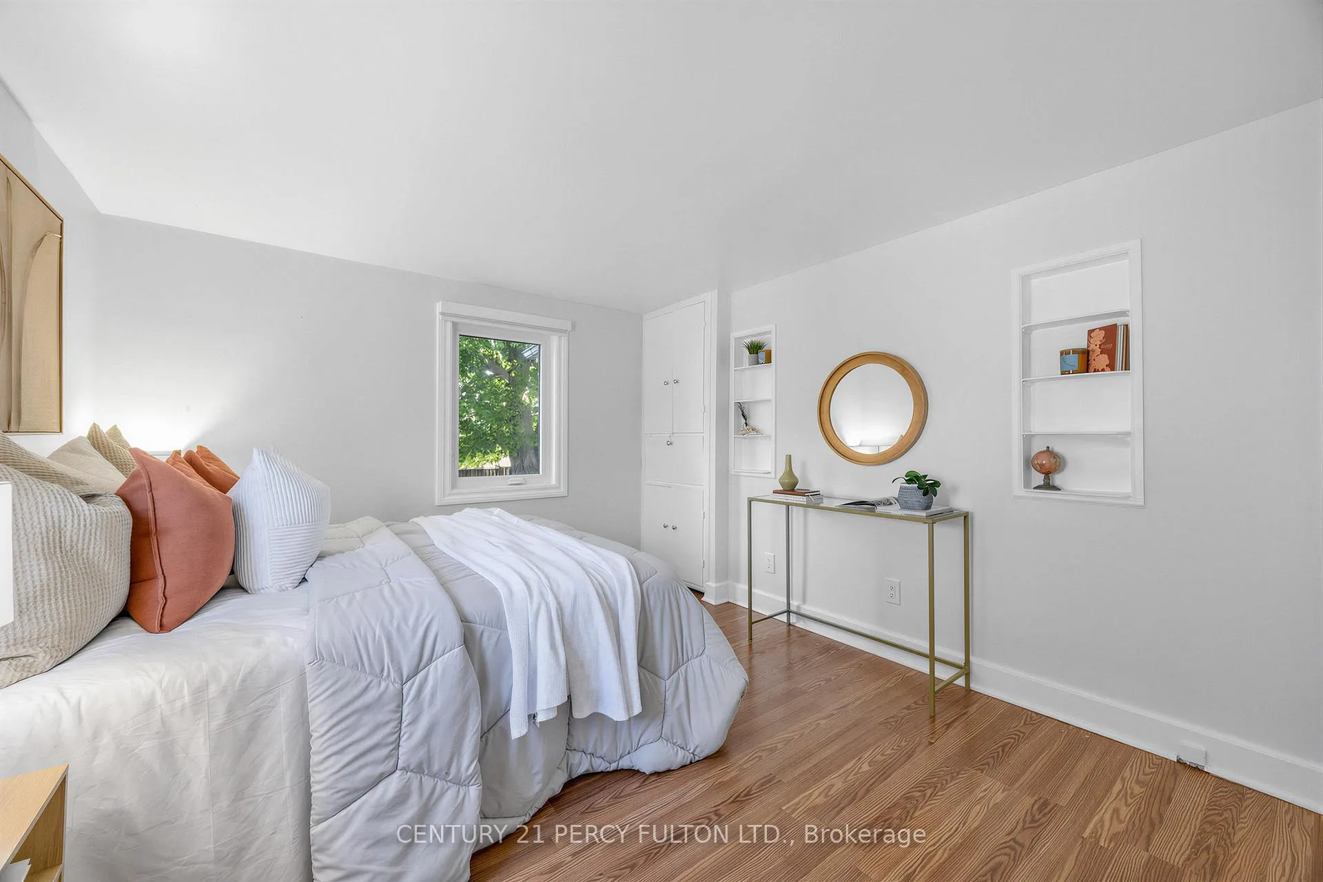 Photo 15 of 22 Westmount Street, Oshawa, Vanier — HOMEH