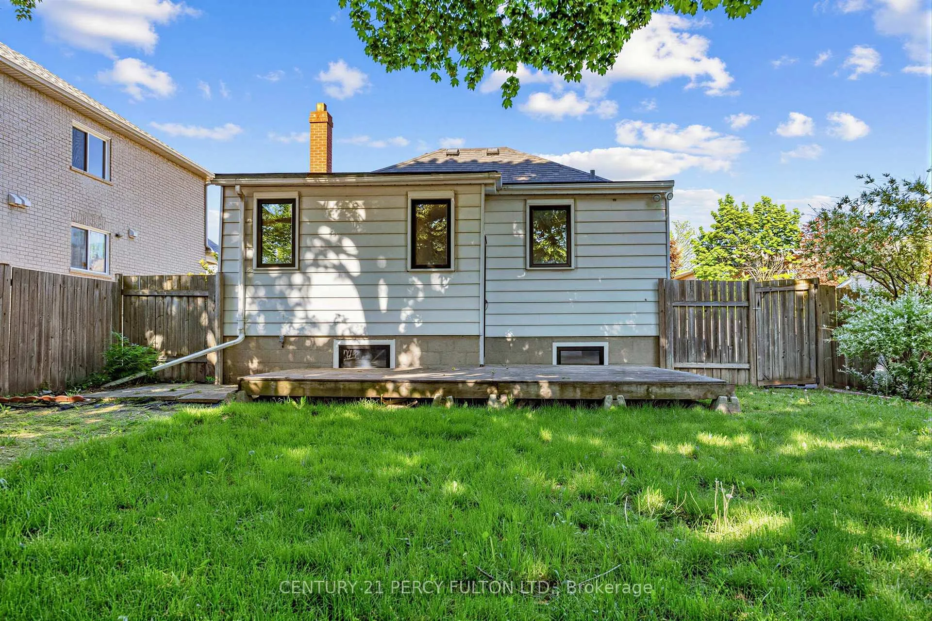 Photo 26 of 22 Westmount Street, Oshawa, Vanier — HOMEH