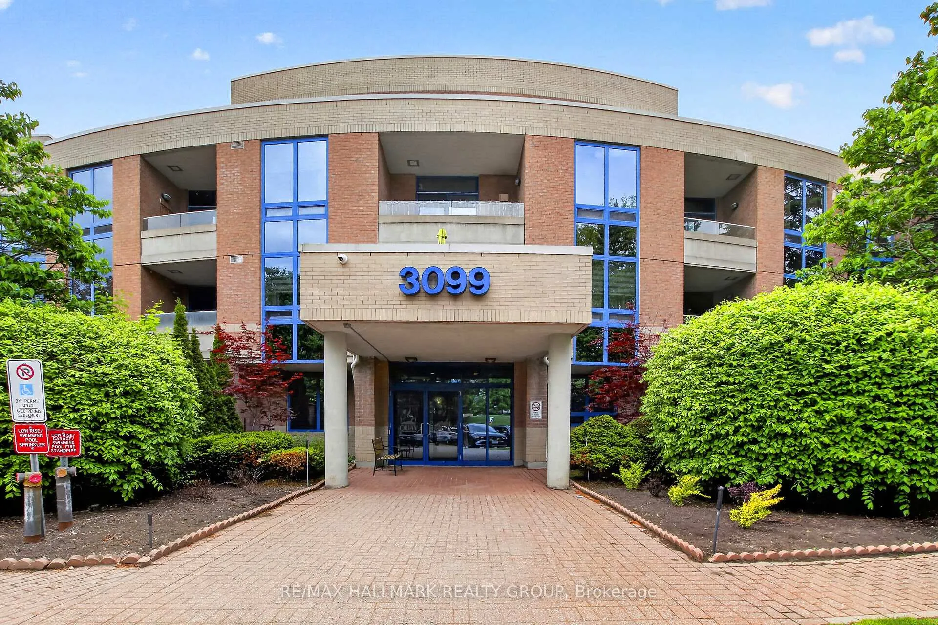 Front of Unit 205, 3099 Carling Avenue