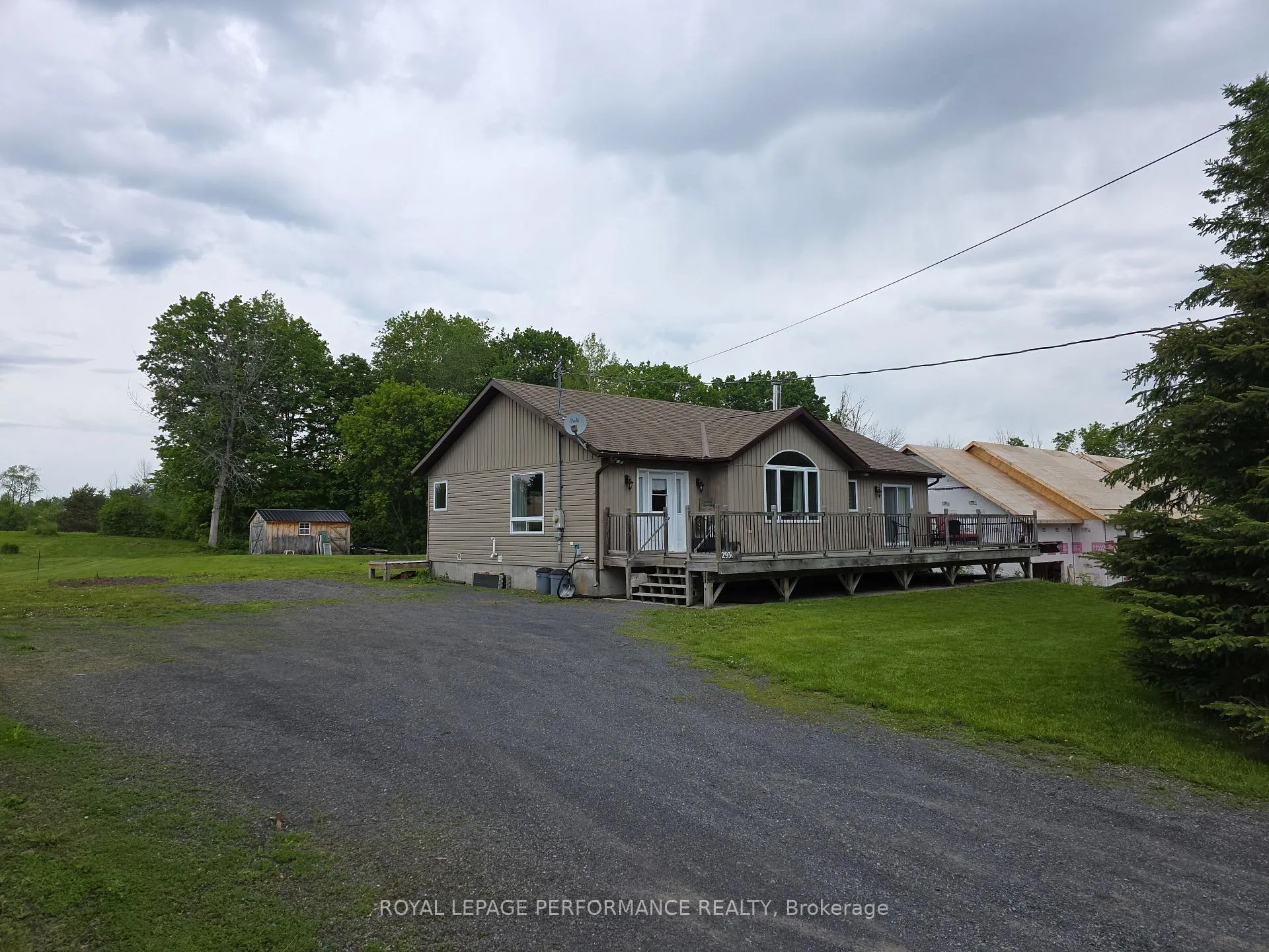 Photo 2 of 2931 McNairn Drive, Cornwall — HOMEH