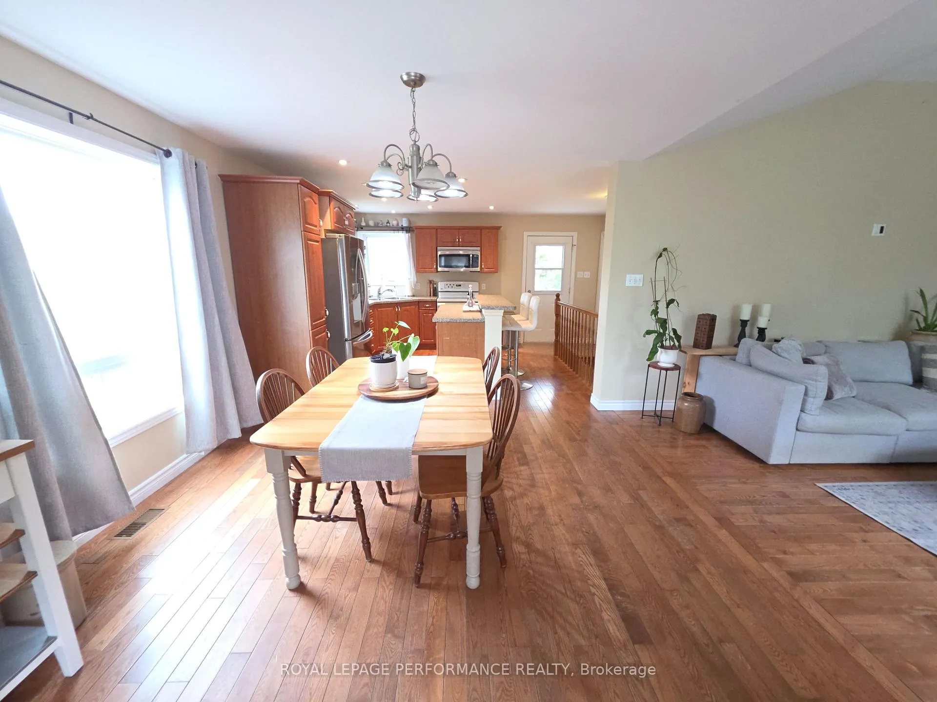 Photo 8 of 2931 McNairn Drive, Cornwall — HOMEH