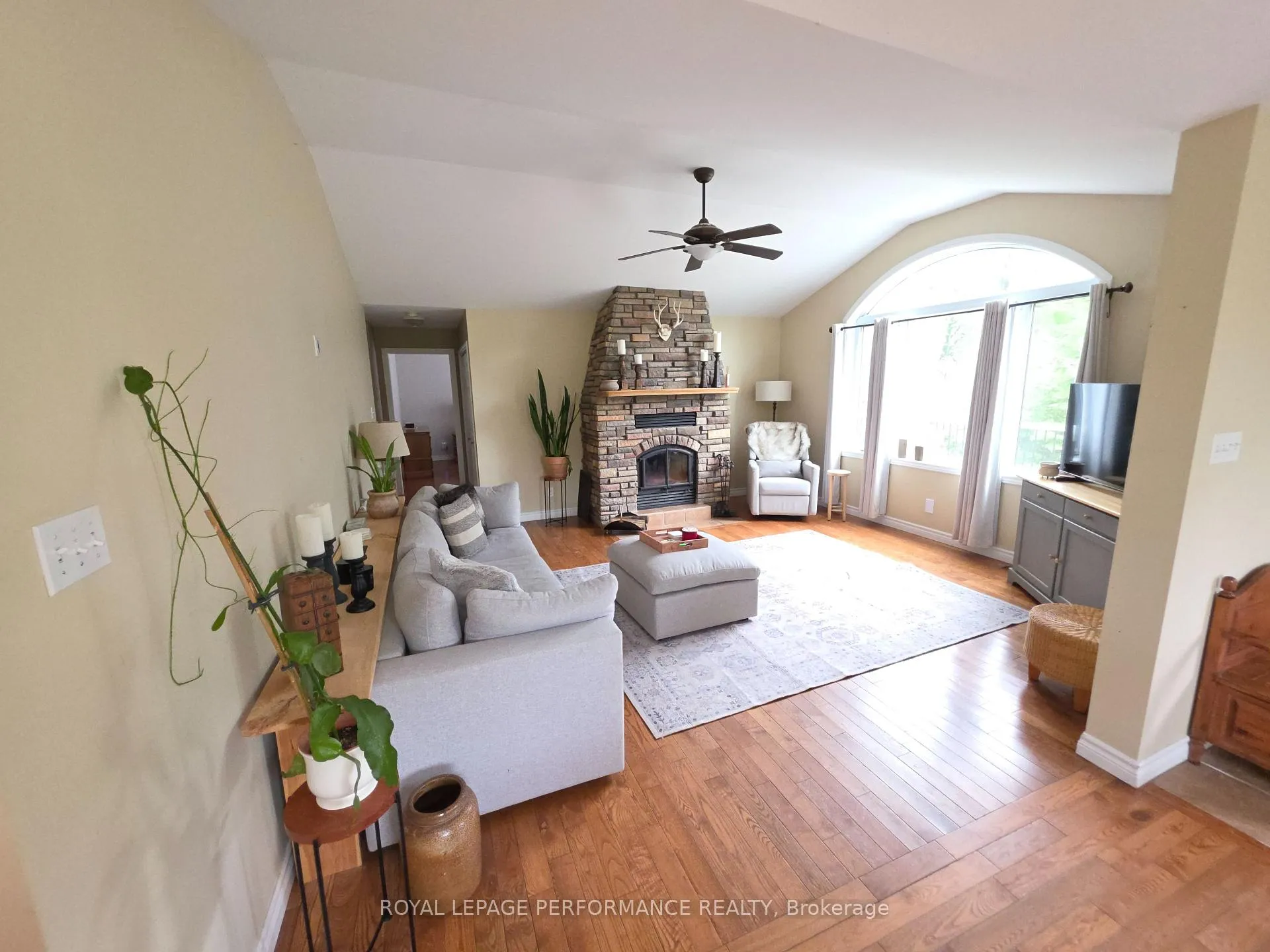 Photo 14 of 2931 McNairn Drive, Cornwall — HOMEH