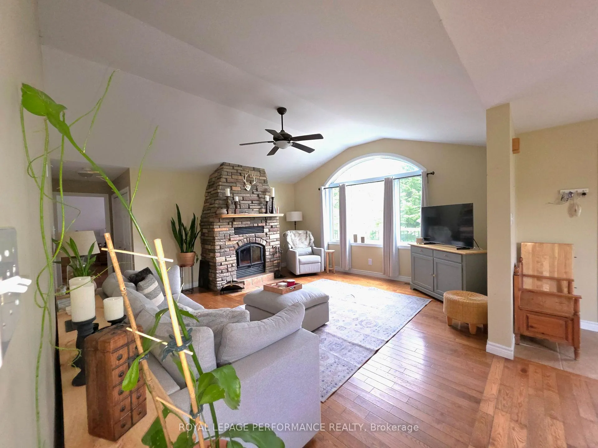 Photo 17 of 2931 McNairn Drive, Cornwall — HOMEH