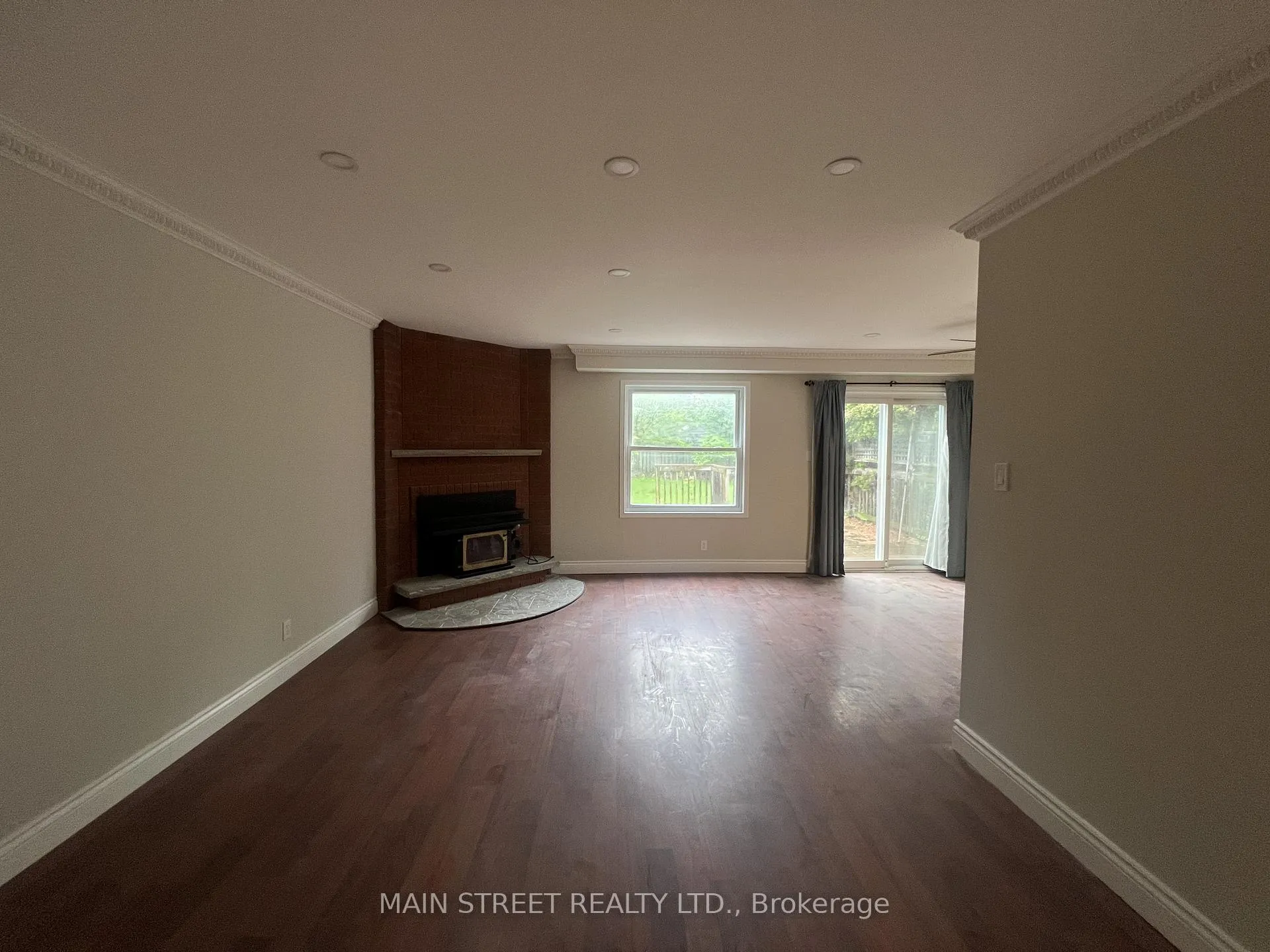 Photo 6 of 14 Ailsa Drive, Georgina, Keswick North — HOMEH