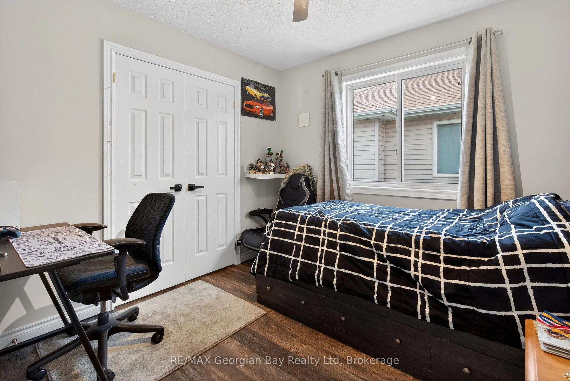 Photo 11 of 399 Irwin Street, Midland — HOMEH