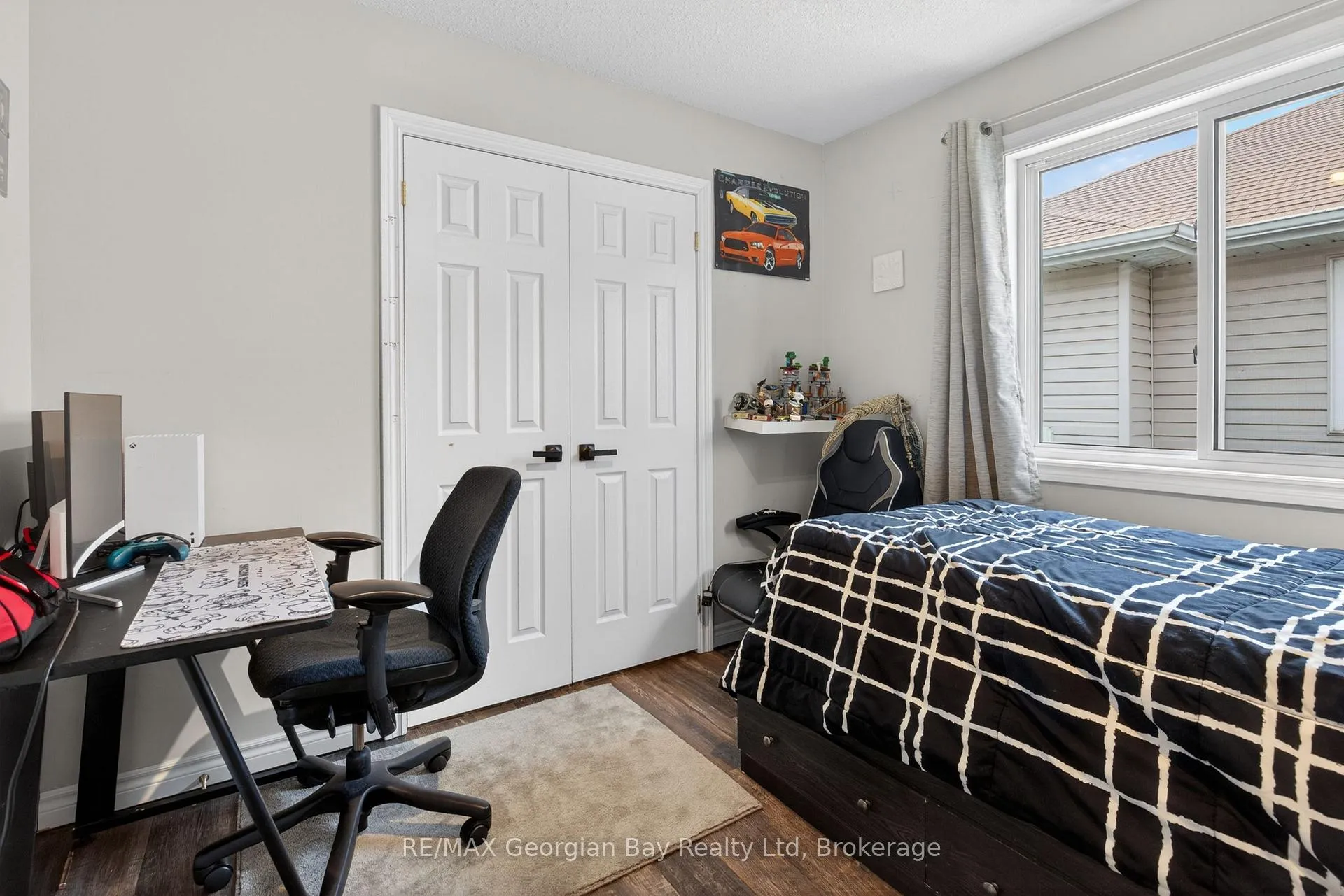 Photo 12 of 399 Irwin Street, Midland — HOMEH