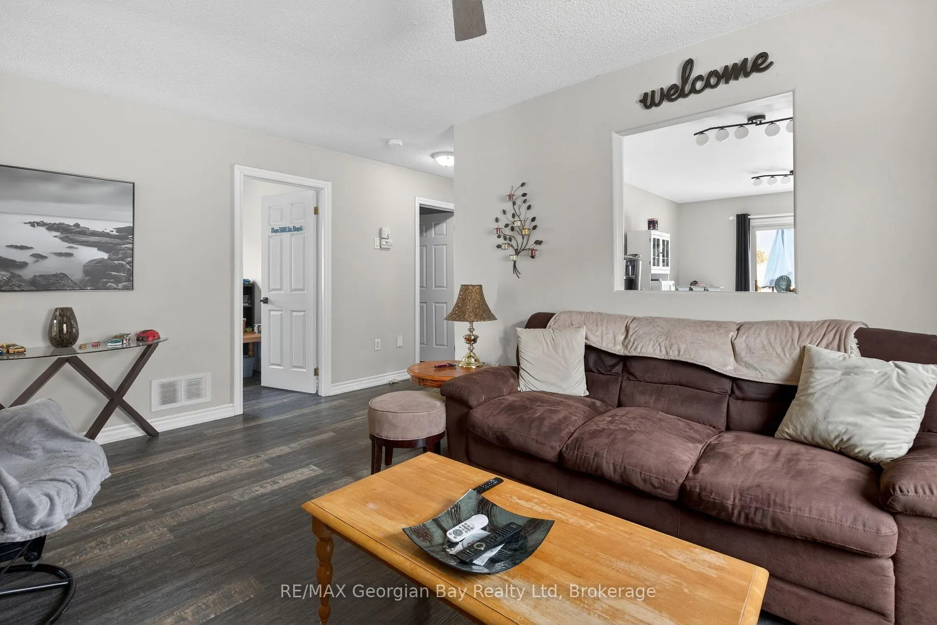 Photo 13 of 399 Irwin Street, Midland — HOMEH