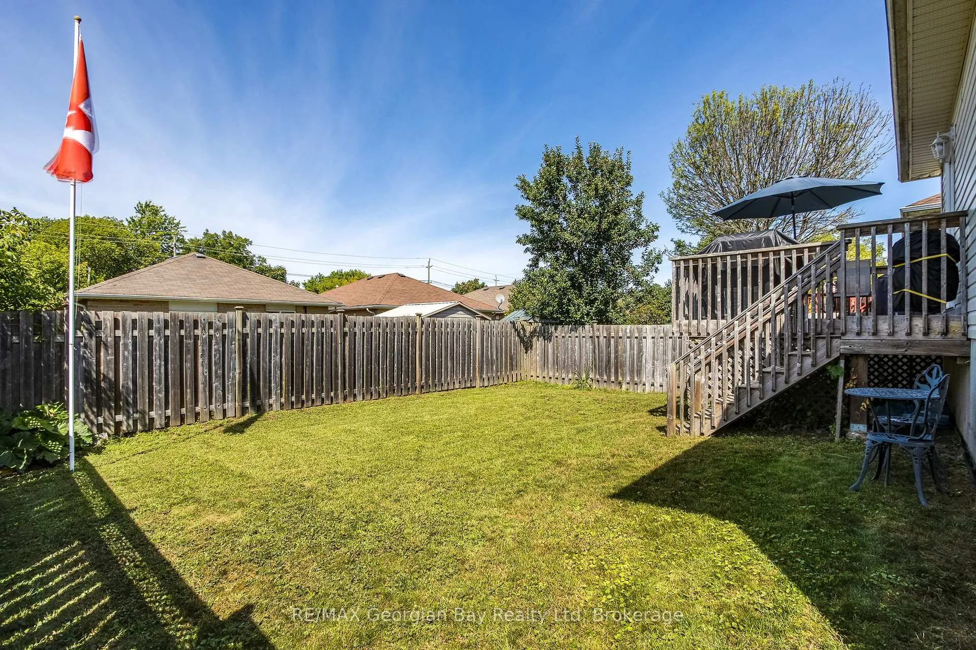 Photo 16 of 399 Irwin Street, Midland — HOMEH